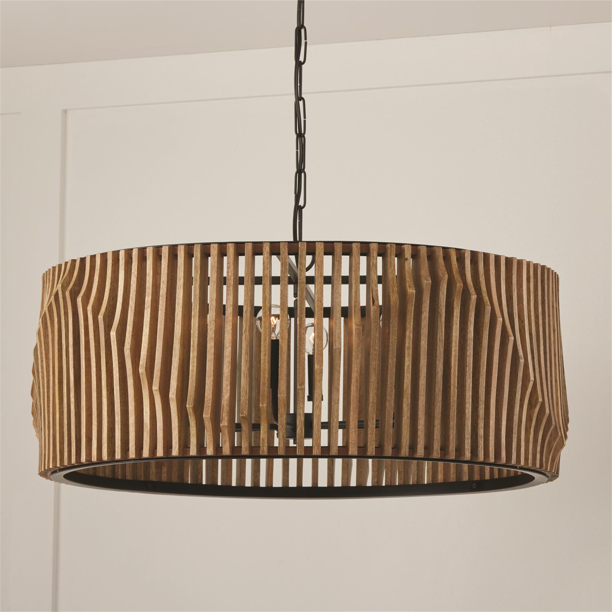 Shown in Light Wood and Matte Black finish