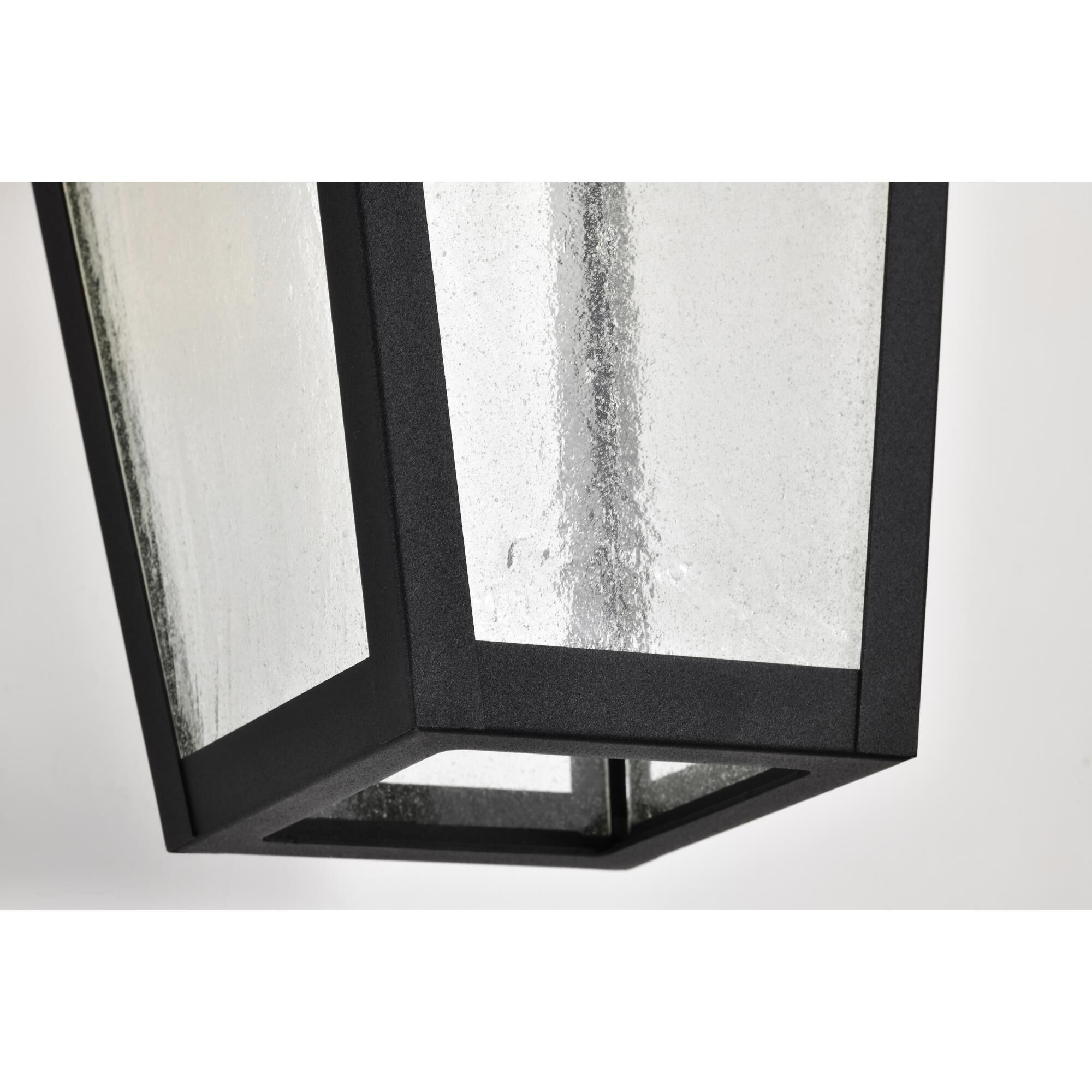 Shown in Matte Black finish and Clear Seeded glass