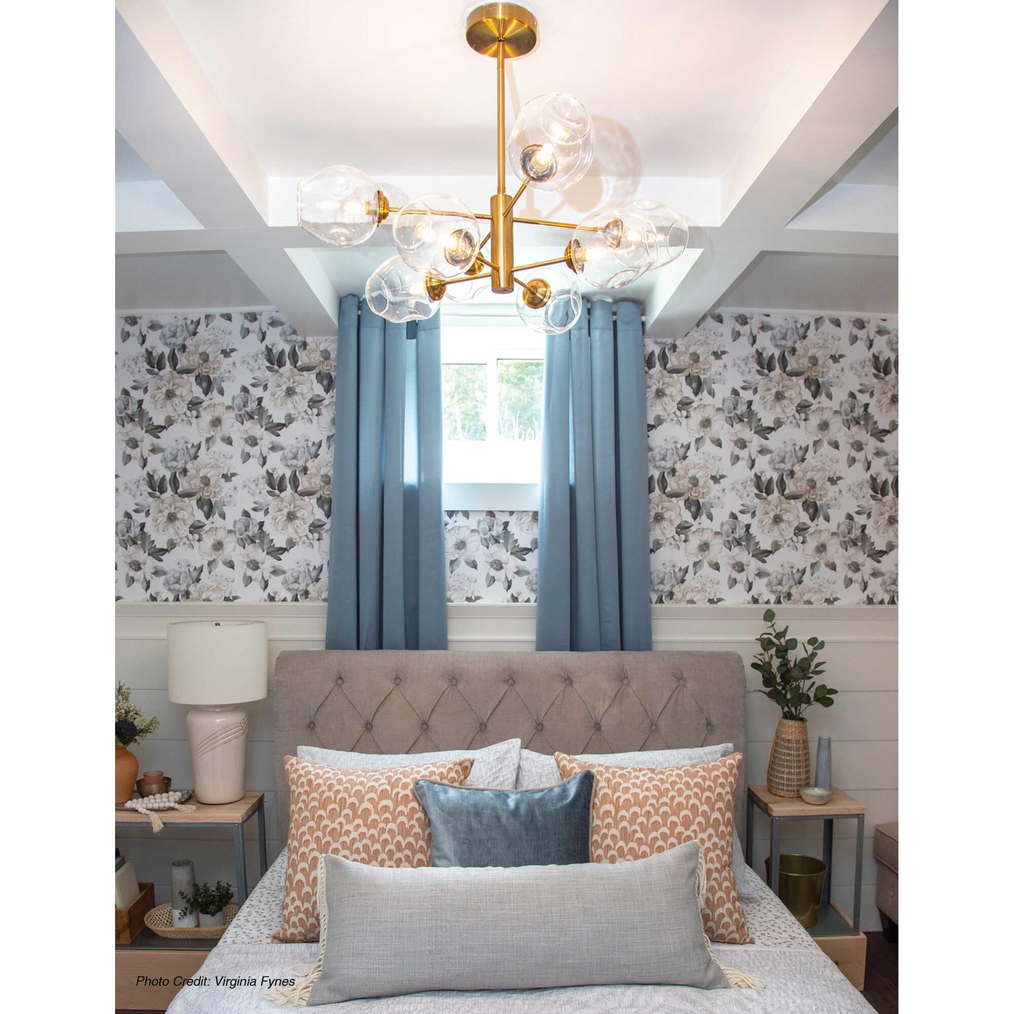 Shown in Vintage Bronze finish and Clear accent