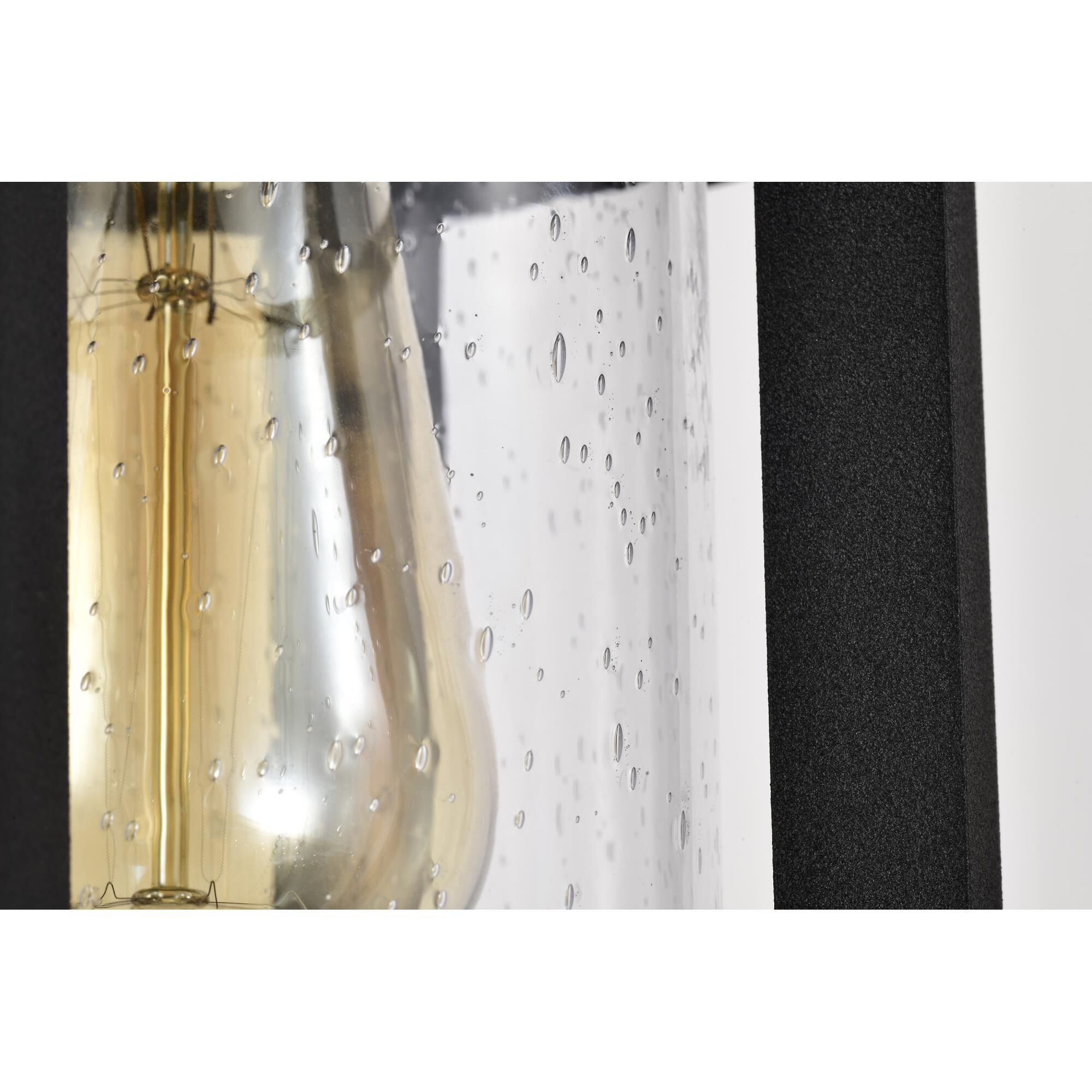 Shown in Matte Black finish and Clear Seeded glass