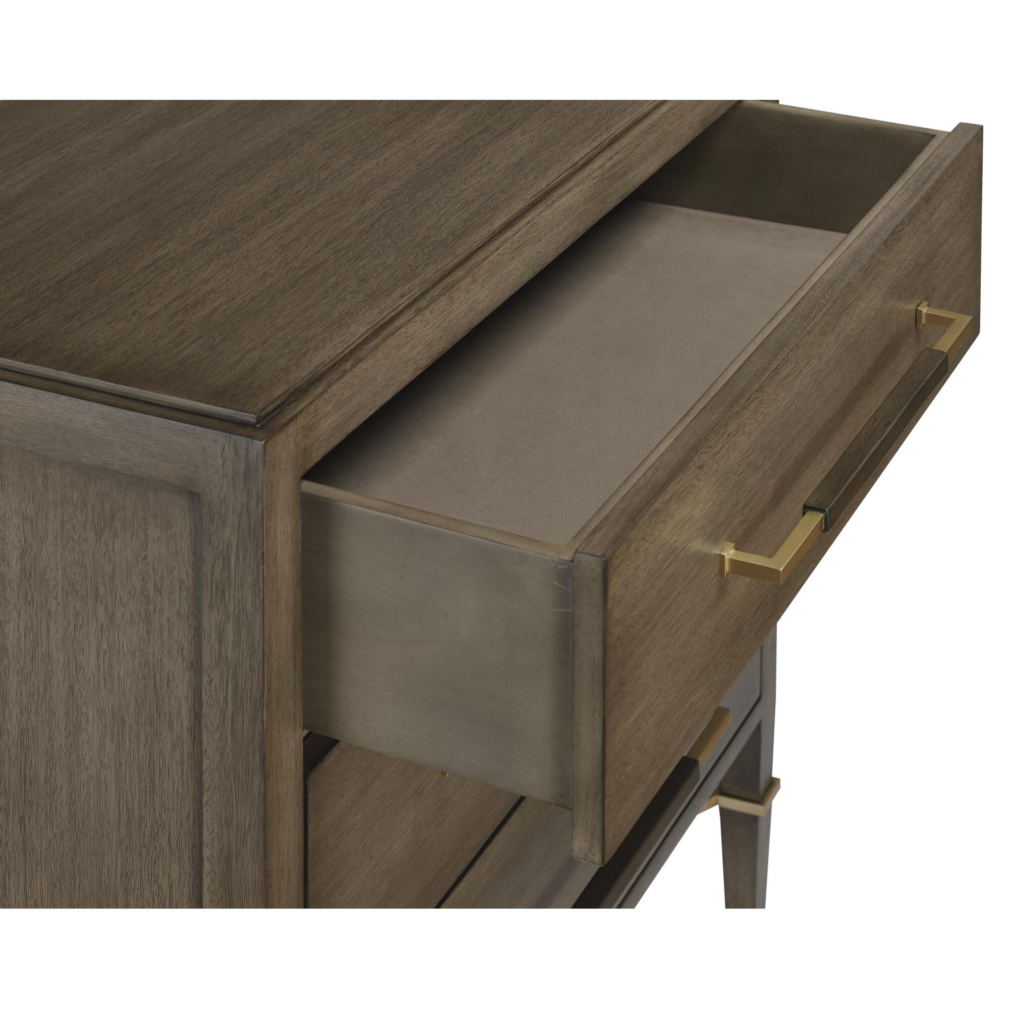 Shown in Chanterelle/Coffee/Champagne finish