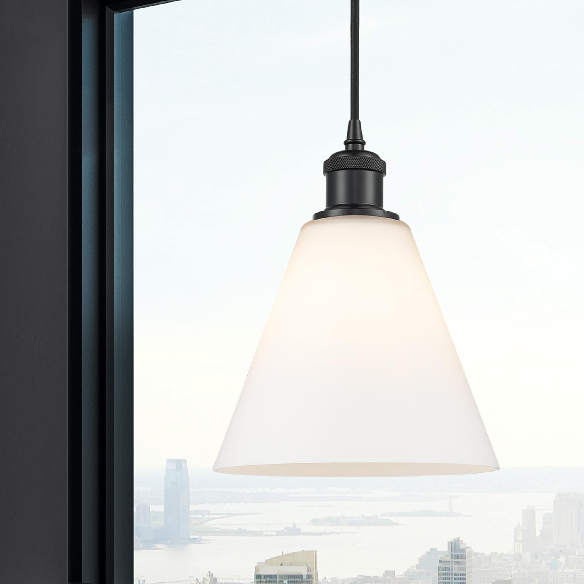 Shown in Matte Black finish and Matte White glass