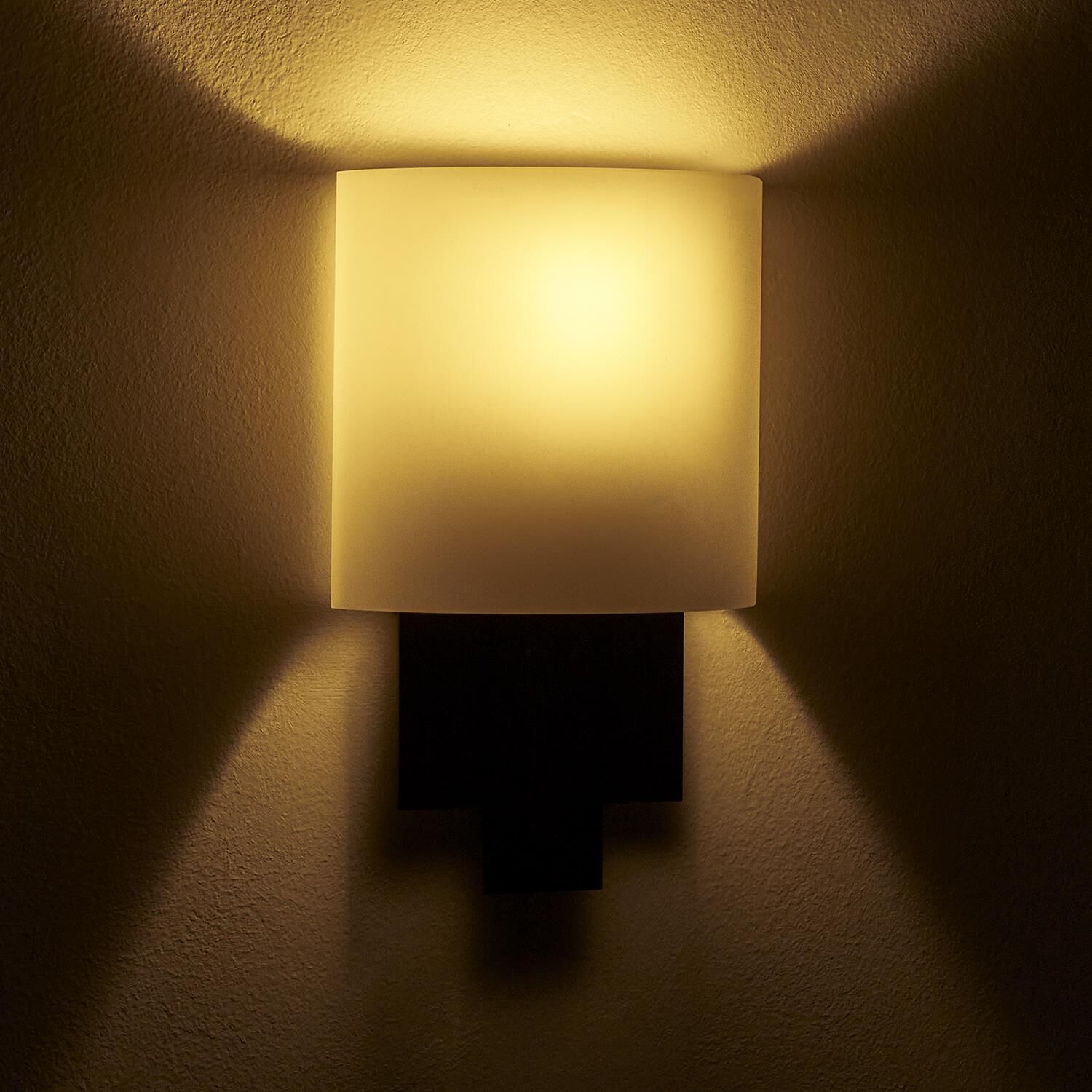 Shown in Satin Black Nickel finish