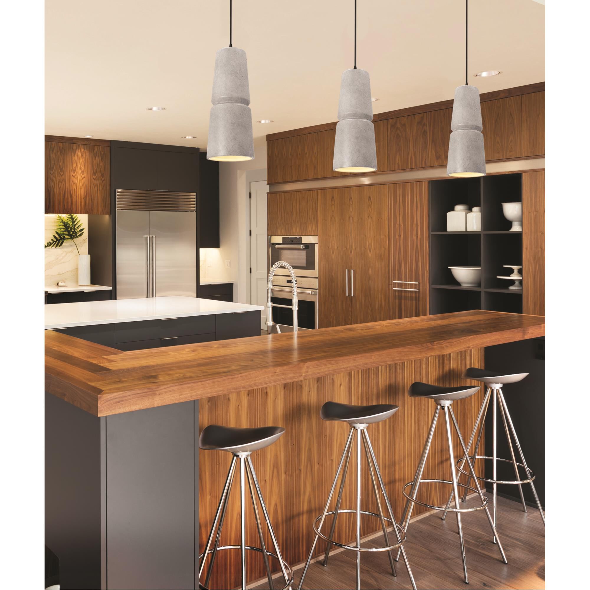 Shown in Matte Black finish and Concrete Ceramic glass