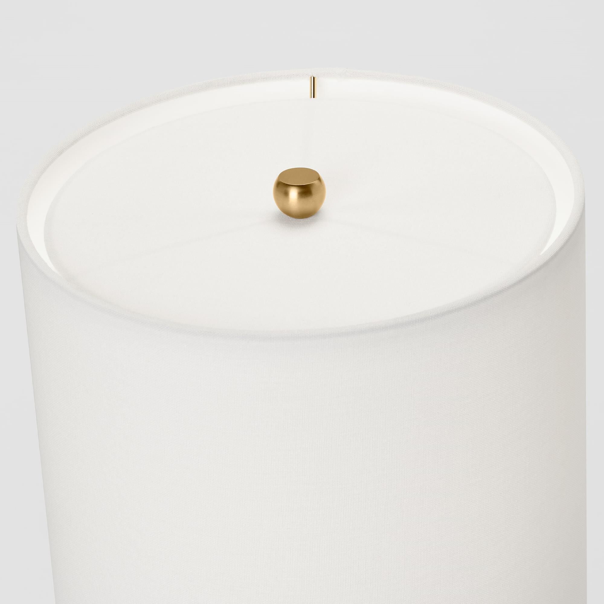 Shown in Lucent Red finish