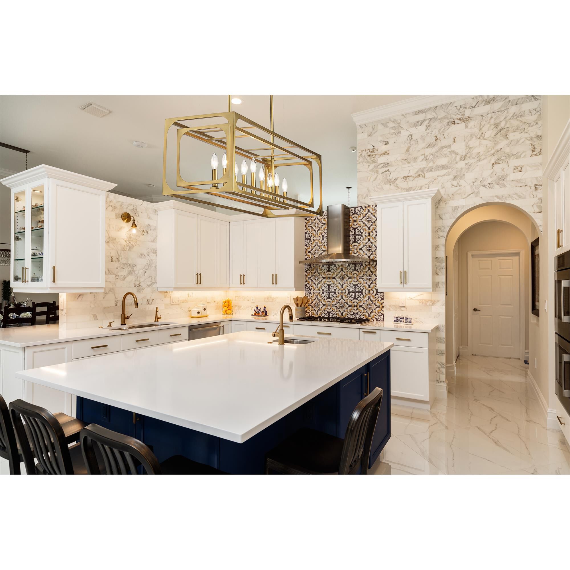 Shown in Rubbed Brass finish and Steel shade