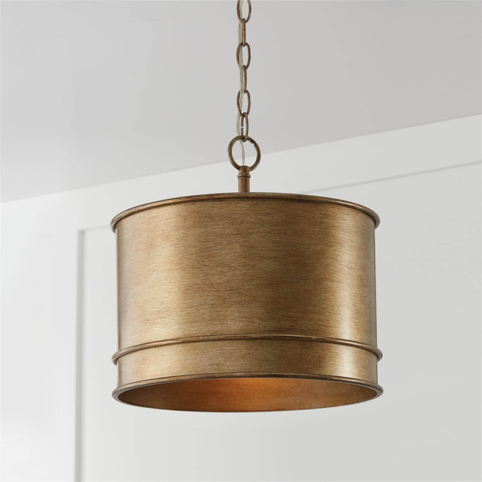 Shown in Mystic Luster finish