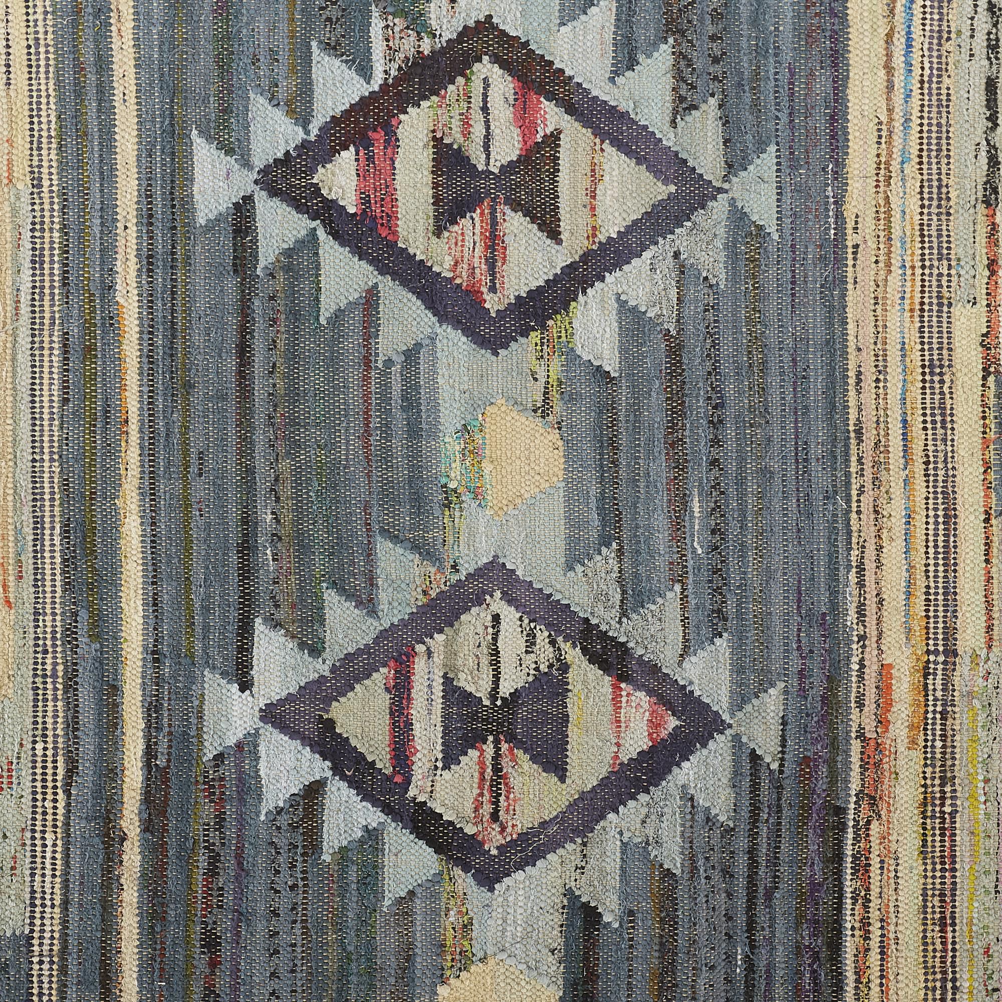 Ezra Ii Area Rug,