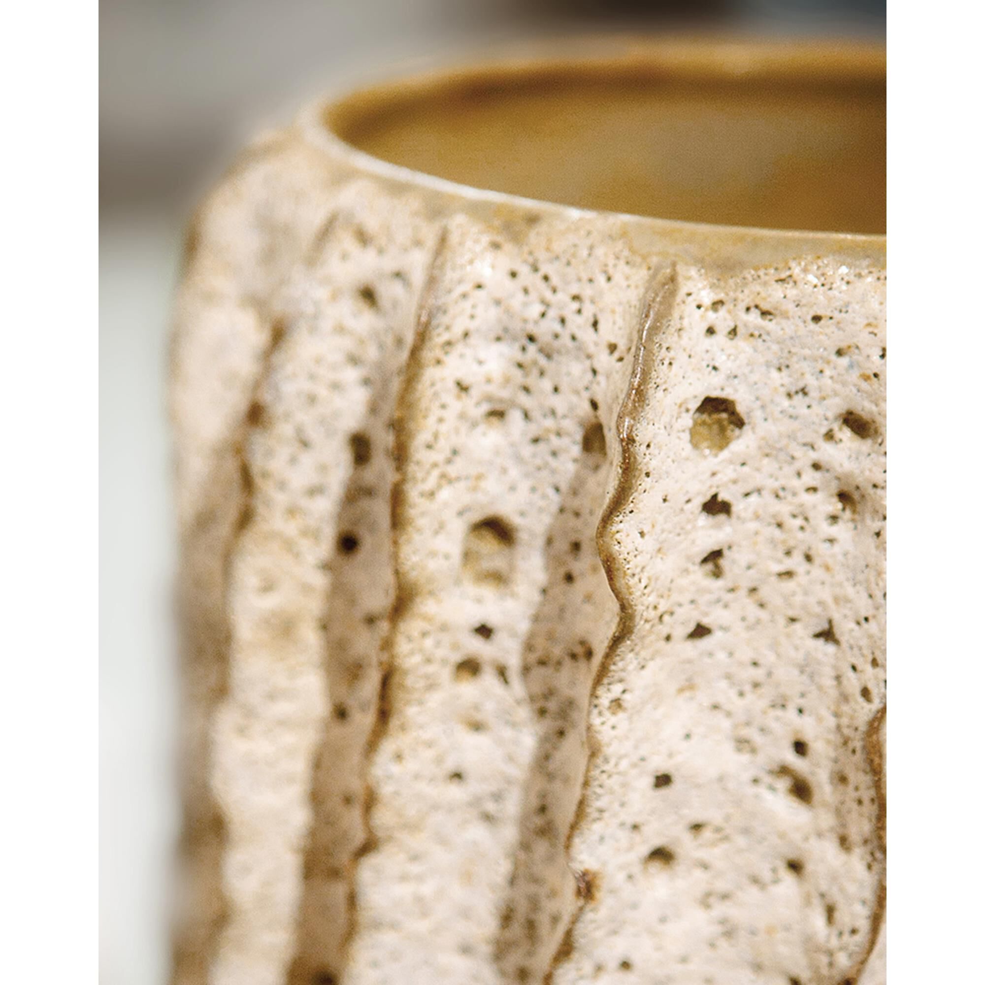 Shown in Moss White finish