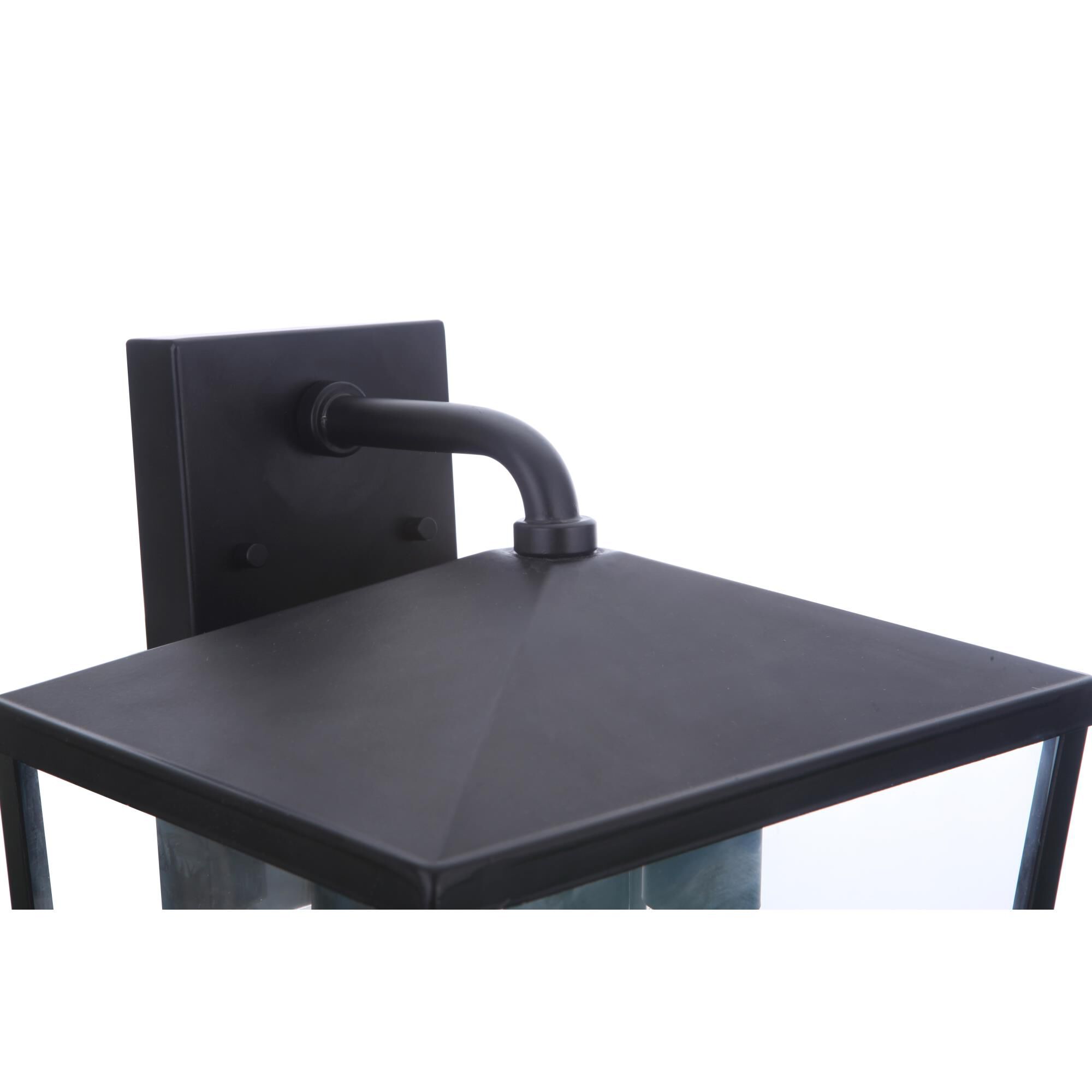 Shown in Midnight finish