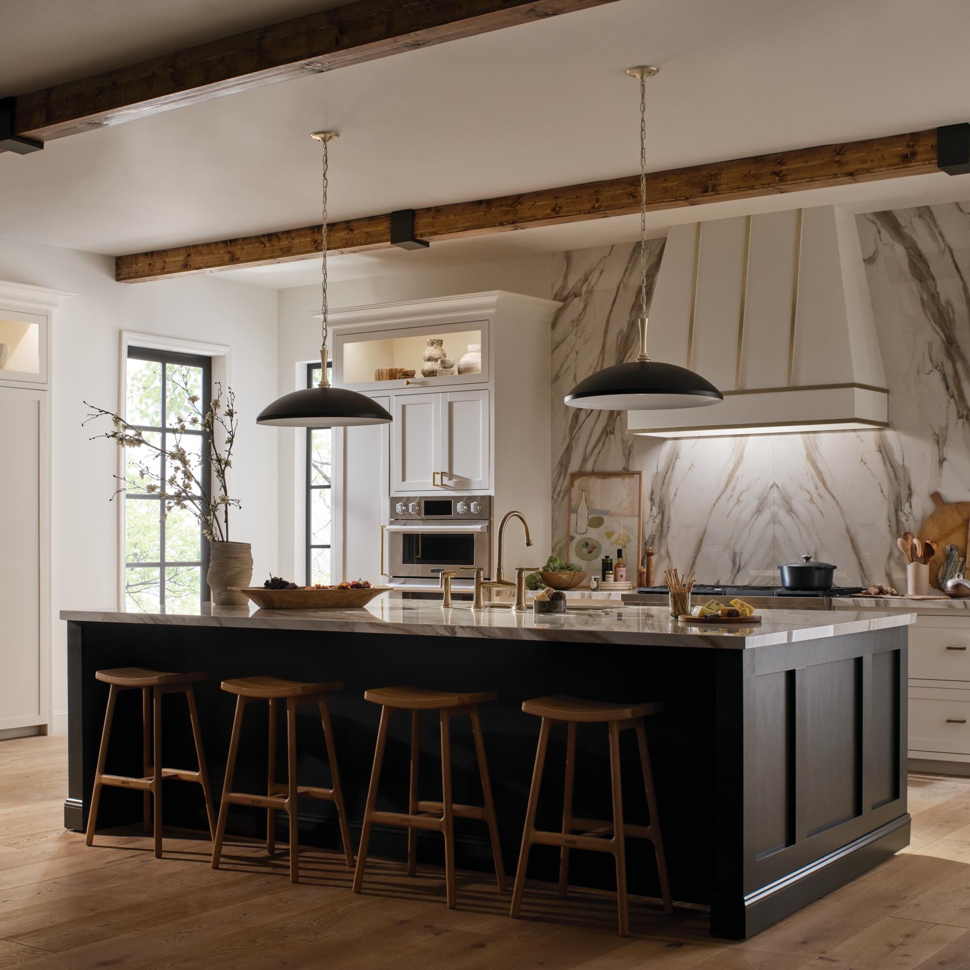 Shown in Black finish and Metal, Dome and Smooth shade