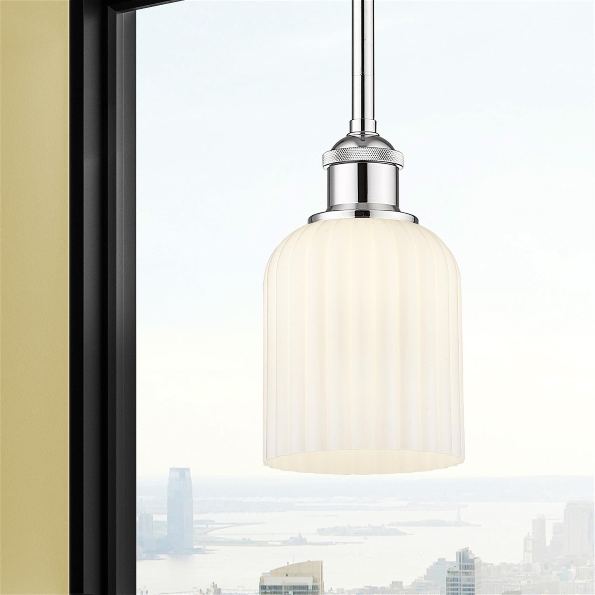 Shown in Polished Chrome finish and Gloss White glass