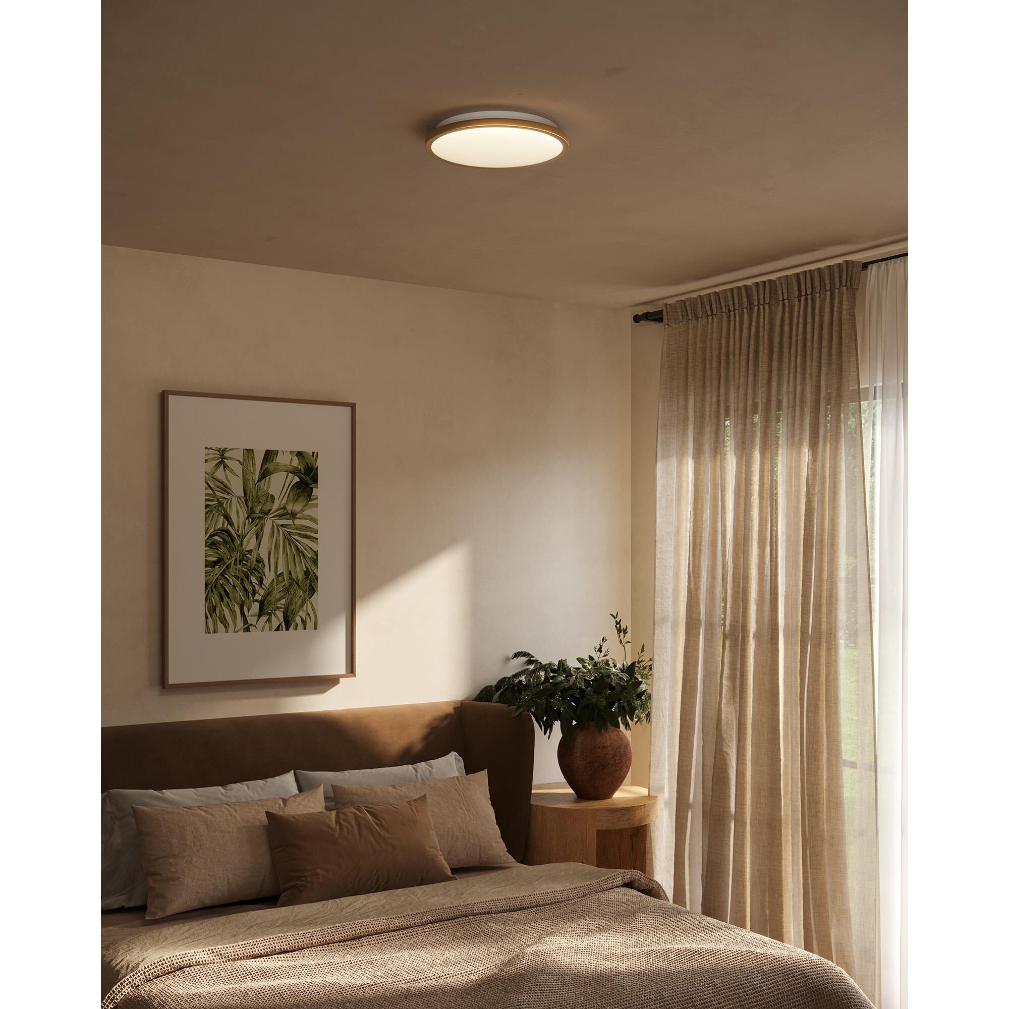 Shown in Brushed Gold finish and Frosted Acrylic Diffuser glass
