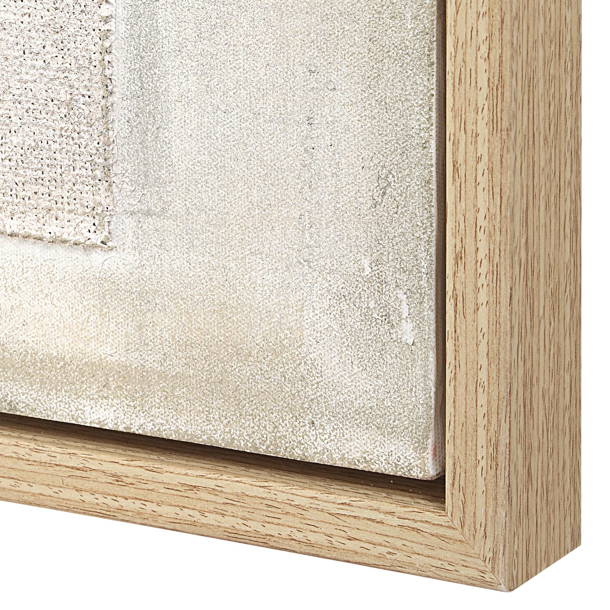 Shown in Brown, Gray and White finish