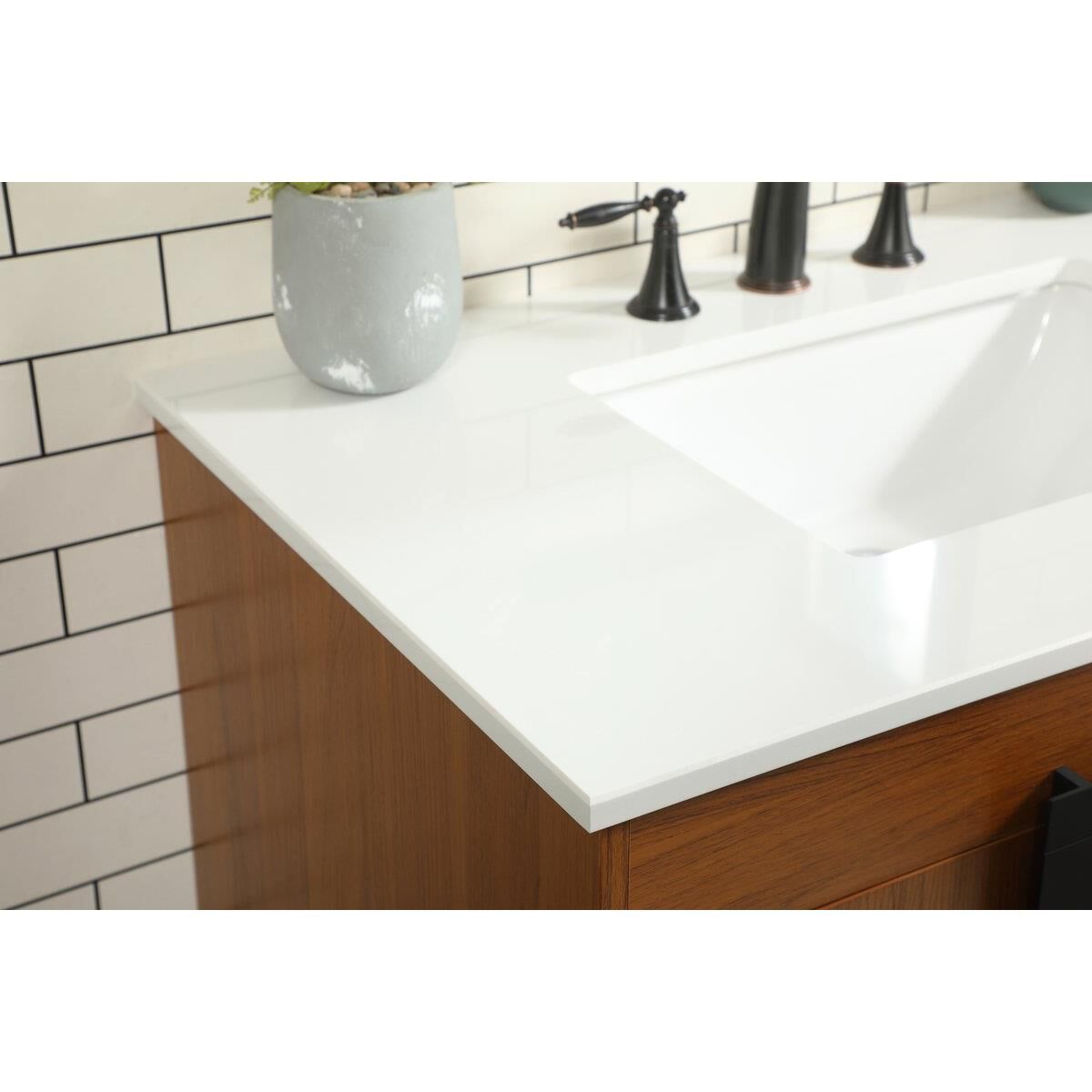 Shown in Teak finish and Without Backsplash accent