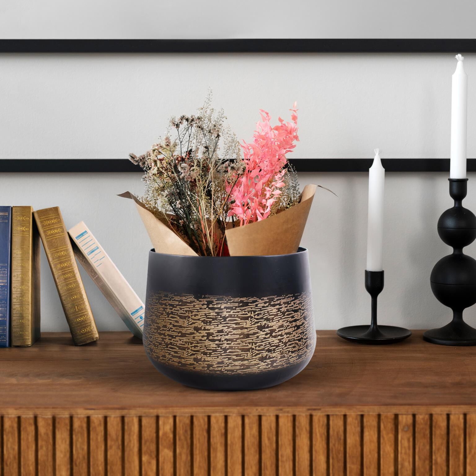 Shown in Textured finish