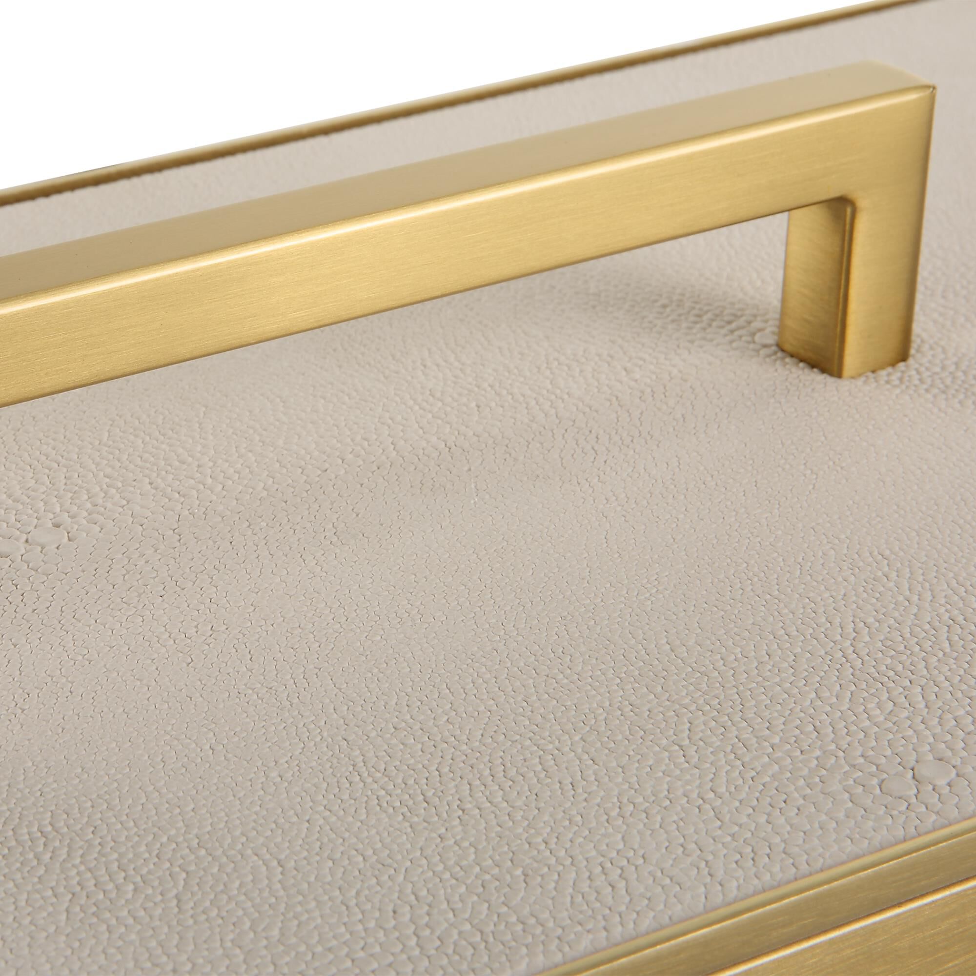 Shown in A Classic Silhouette With Modern Touches, This Metal Box Is Finished In A Classic Brass And Covered  finish