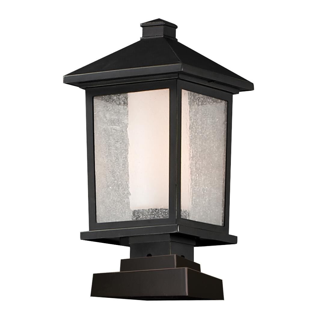 Shown in Oil Rubbed Bronze finish and Glass shade