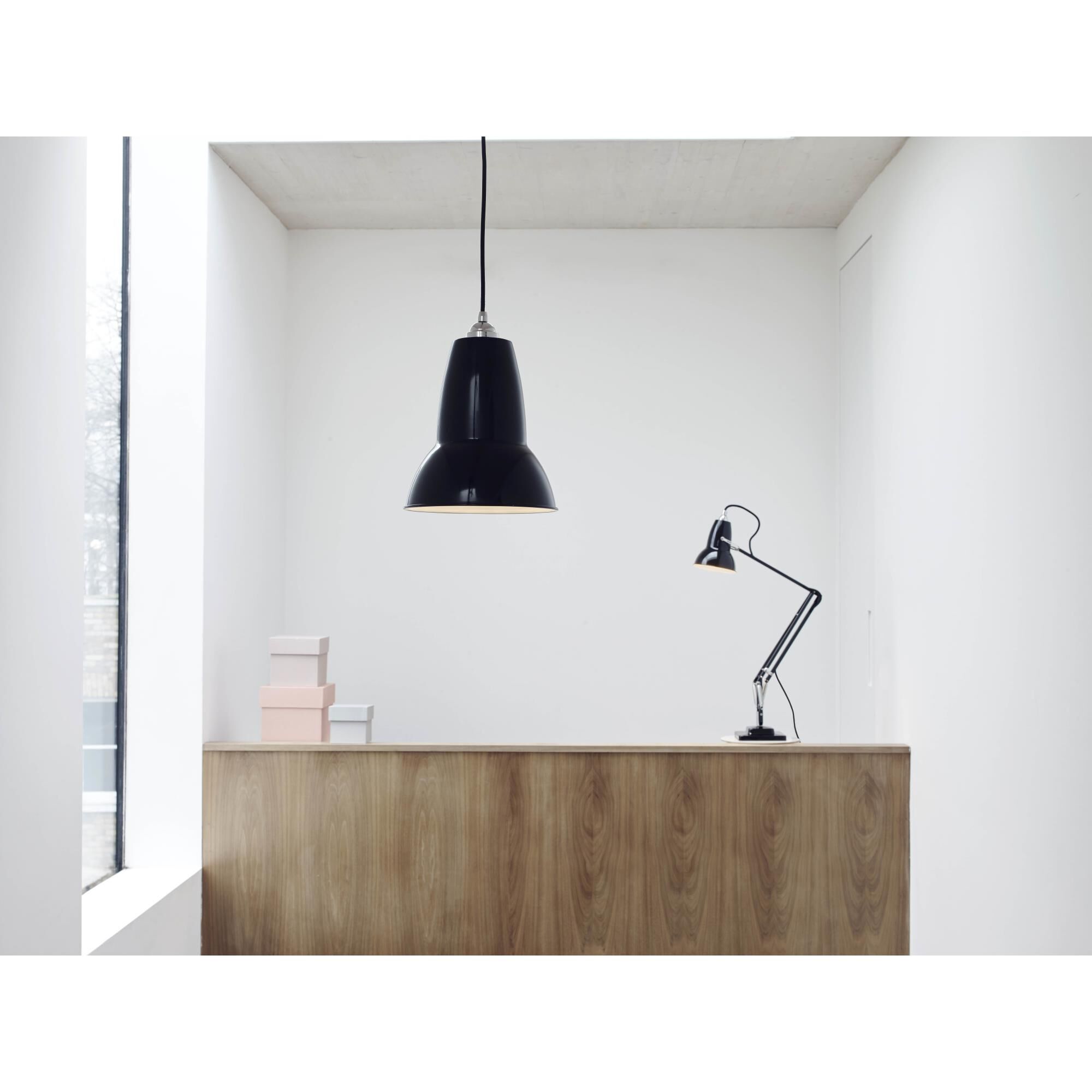 Shown in Jet Black finish and Steel shade