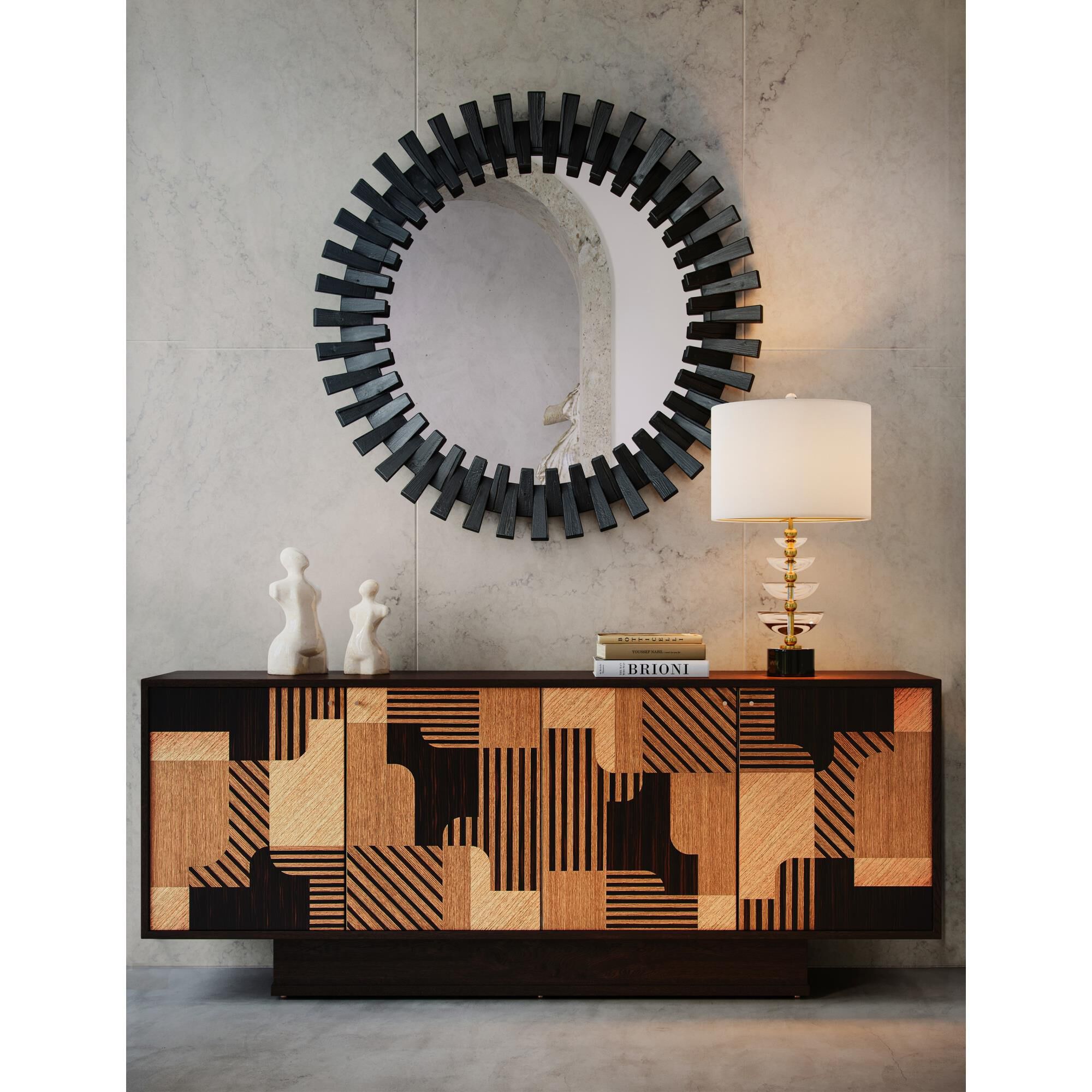 Shown in Black/Mirror finish