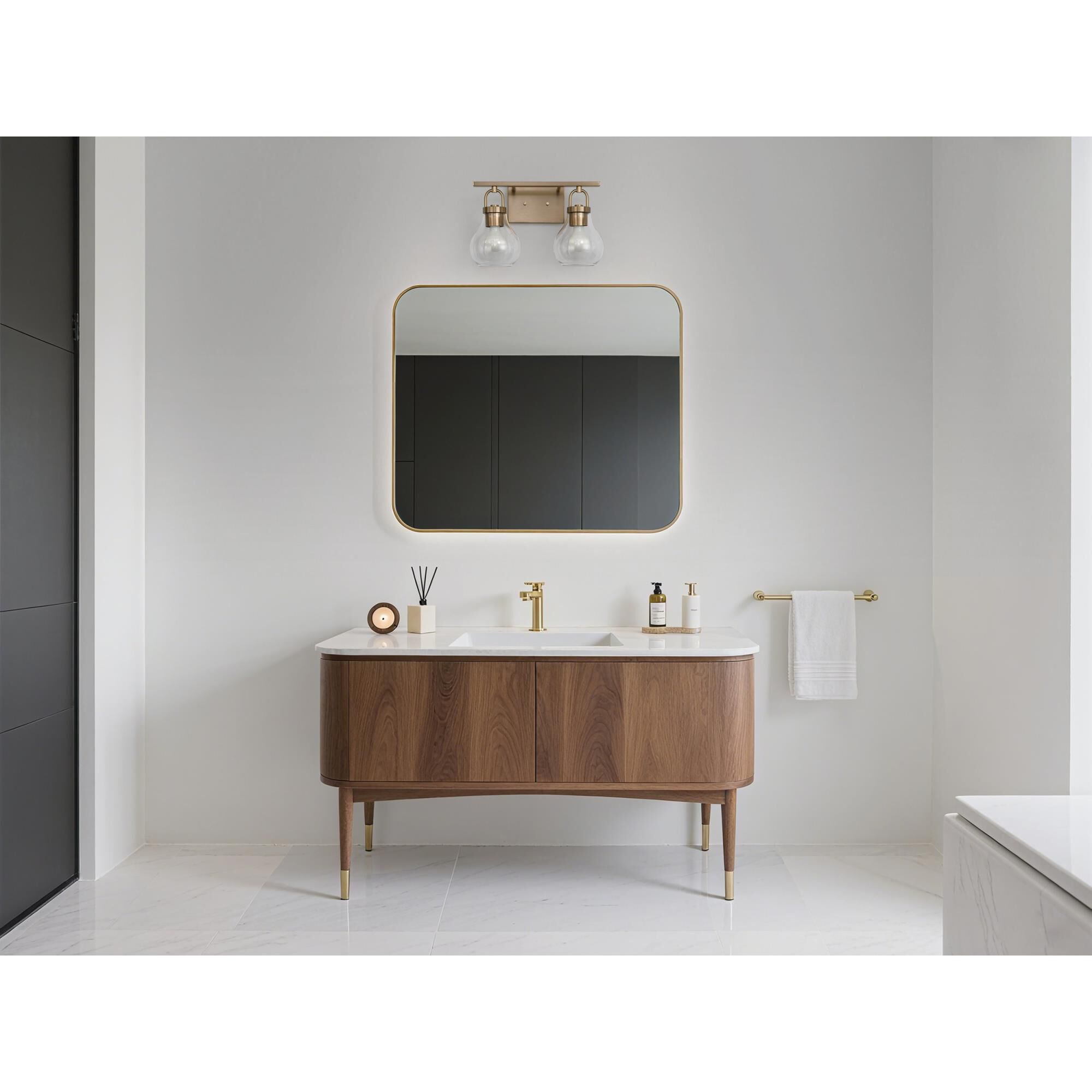 Shown in Champagne Gold finish and Clear glass