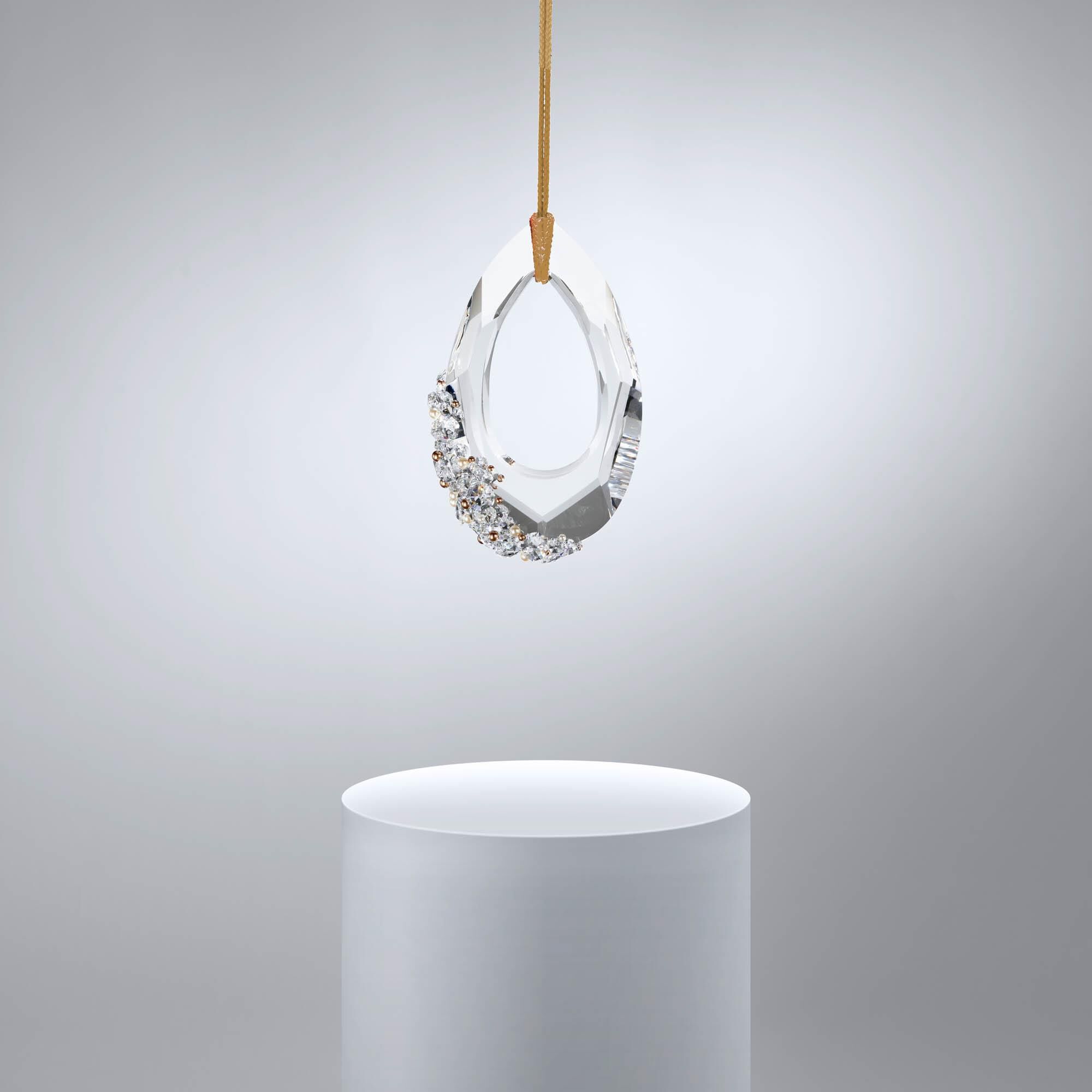 Shown in Polished Chrome With Gold Rope finish and Radiance crystal and Crystal glass