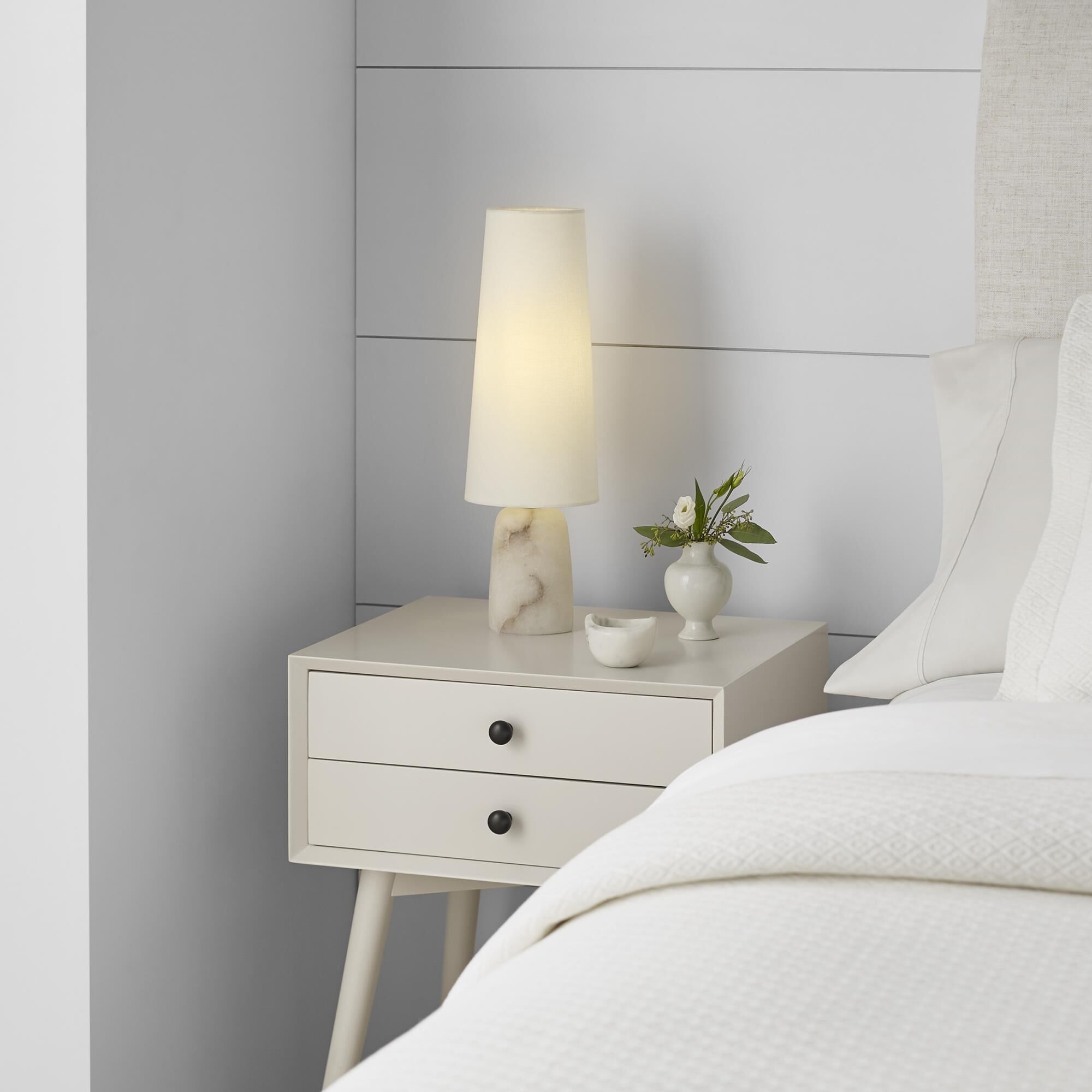 Thomas O'Brien Jinny 17 Inch Table Lamp by Visual Comfort Signature Collection