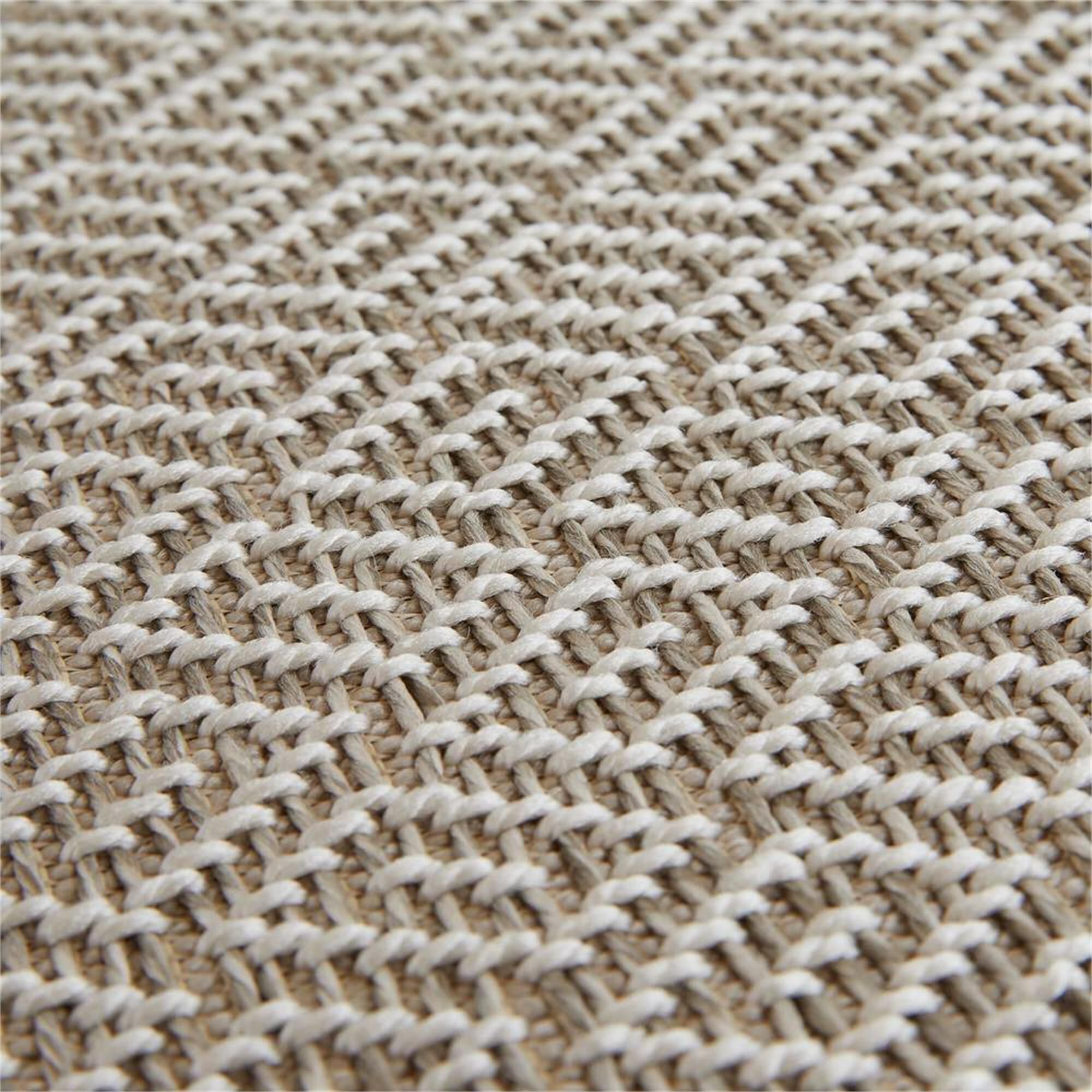 Shown in Crete Mist finish