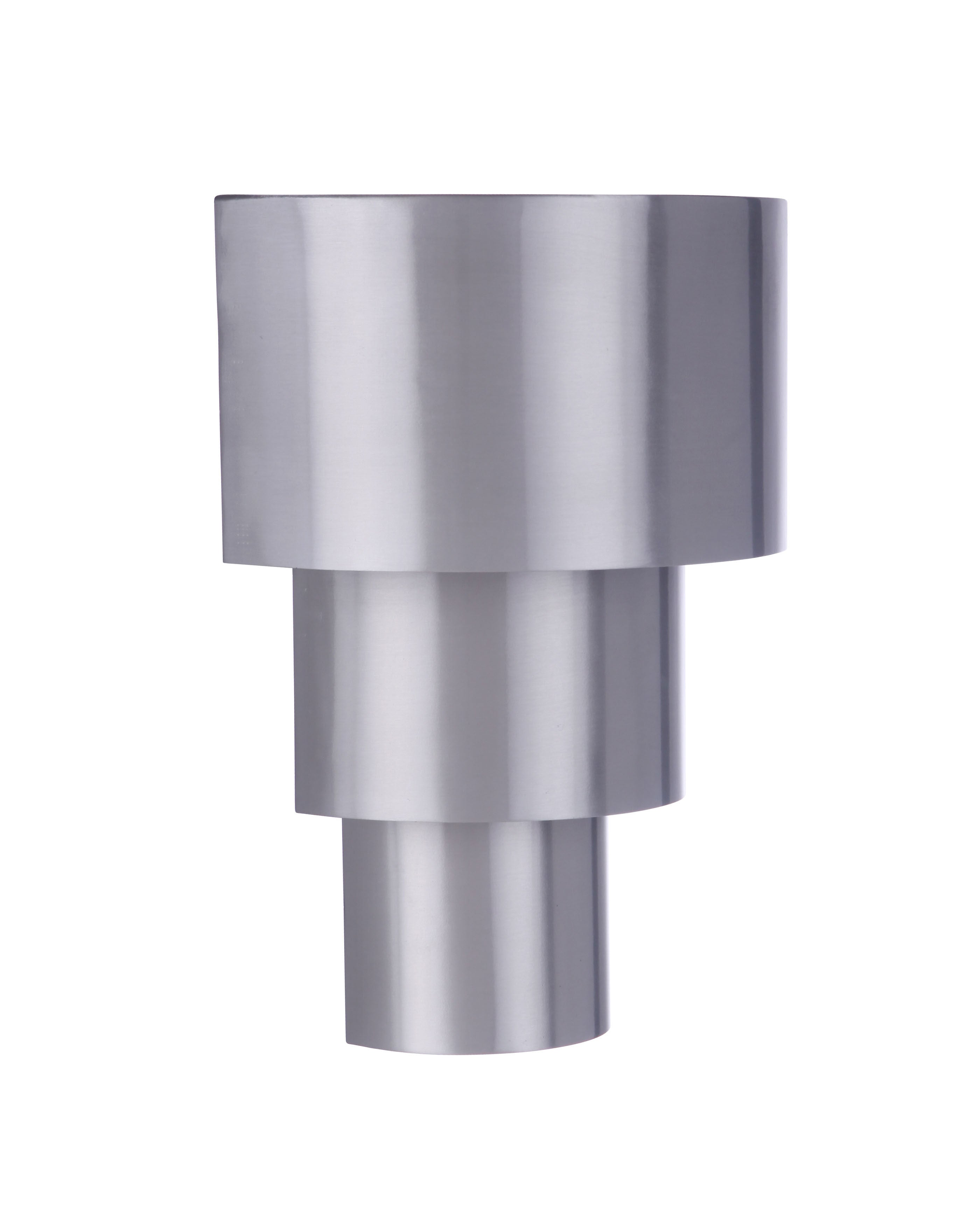 Shown in Satin Aluminum finish and Satinaluminum glass