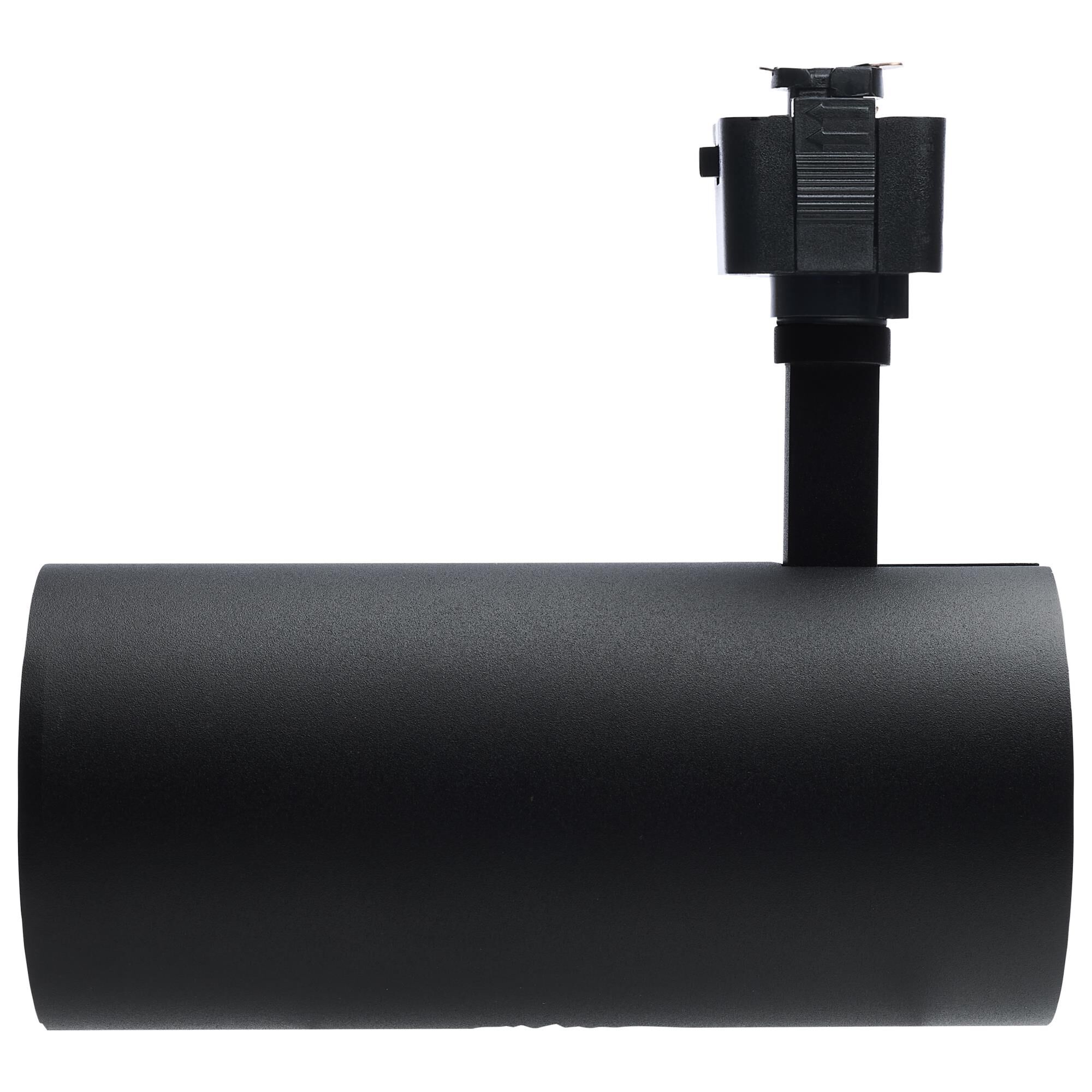 Shown in Matte Black finish and 36 Degree Beam accent