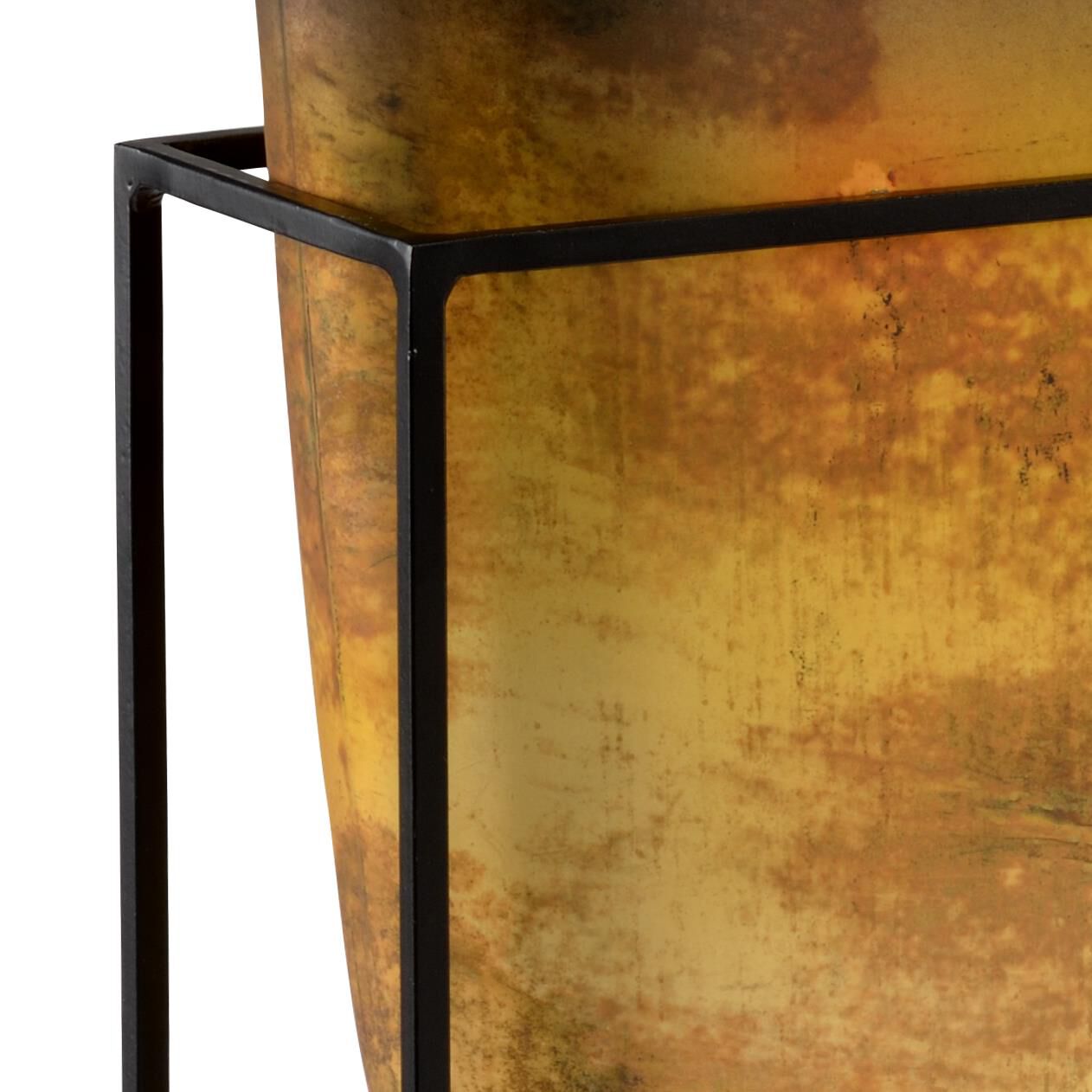 Shown in Sunset Ombre - Black finish