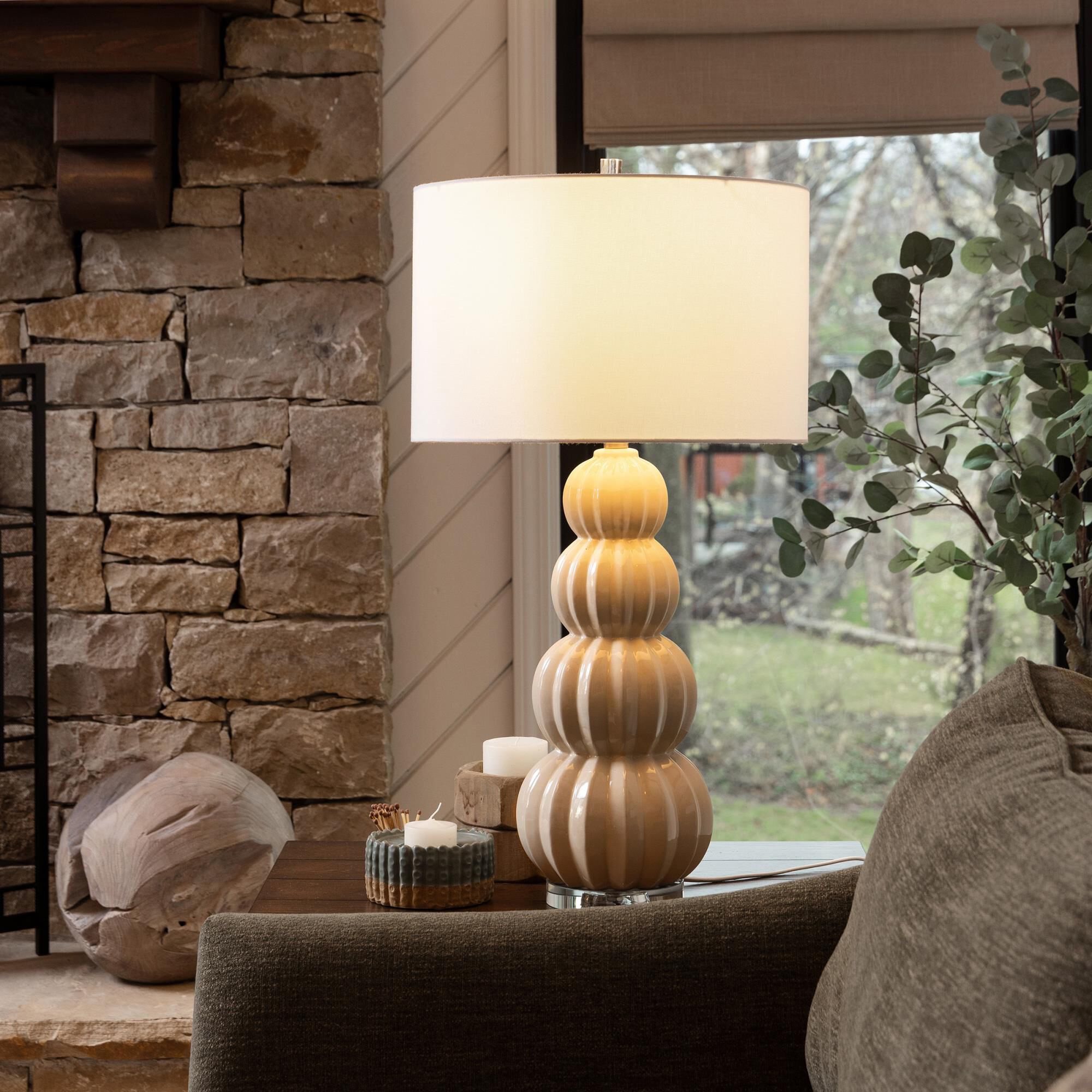 Shown in Pink Peony finish and Off-White shade