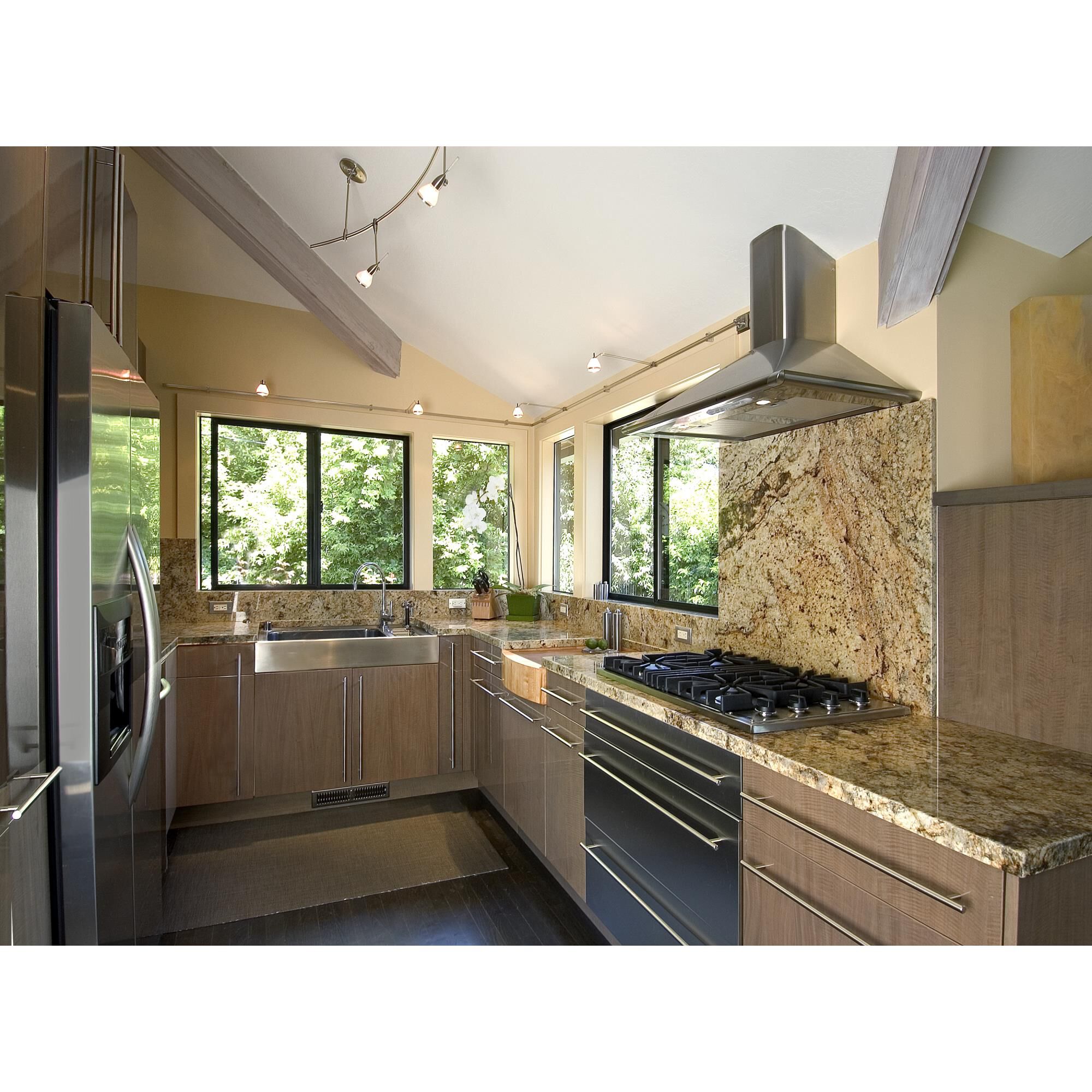 10 Watt 2900K MR16 Halogen Light Bulb by Bulbrite