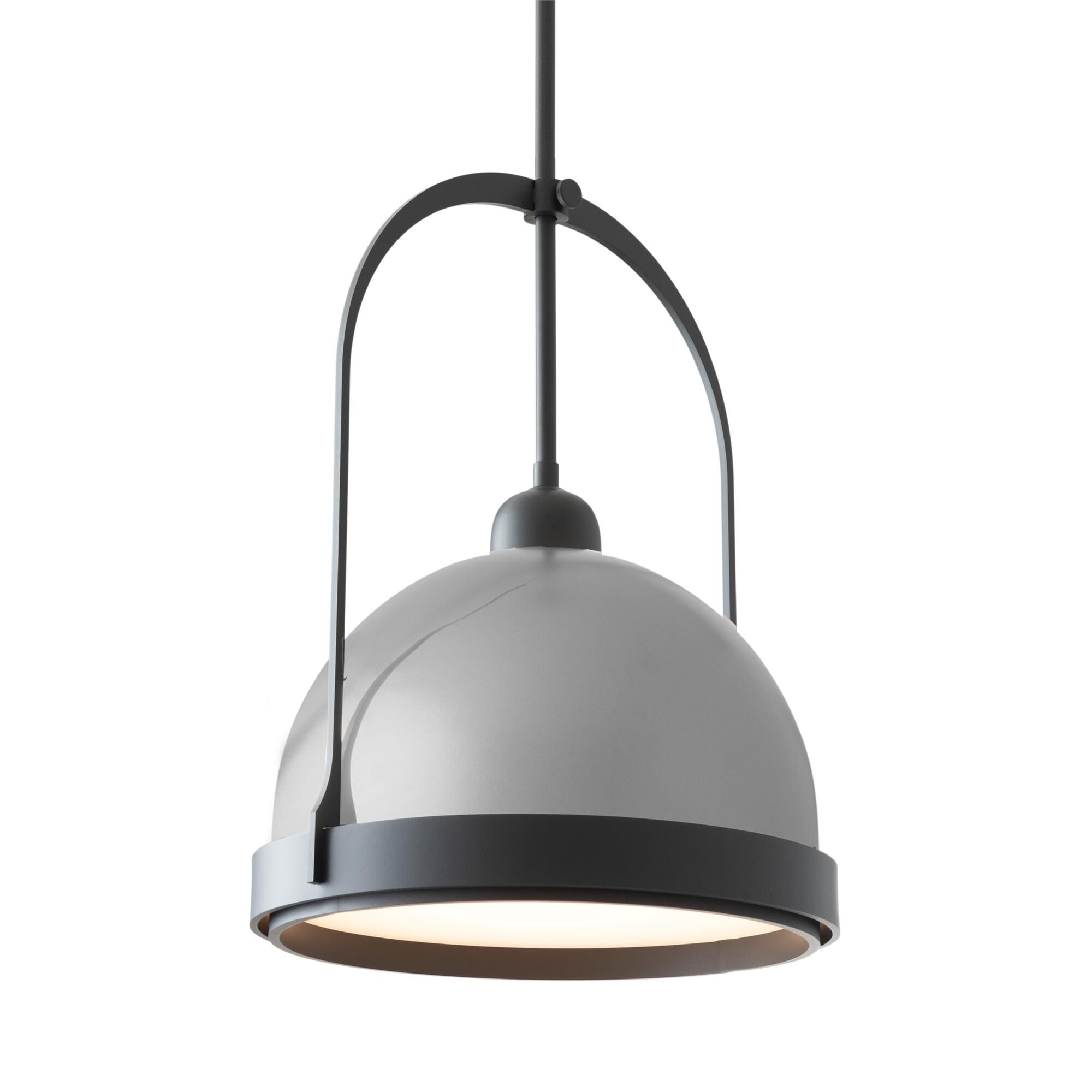 Shown in Black finish and Vintage Platinum accent