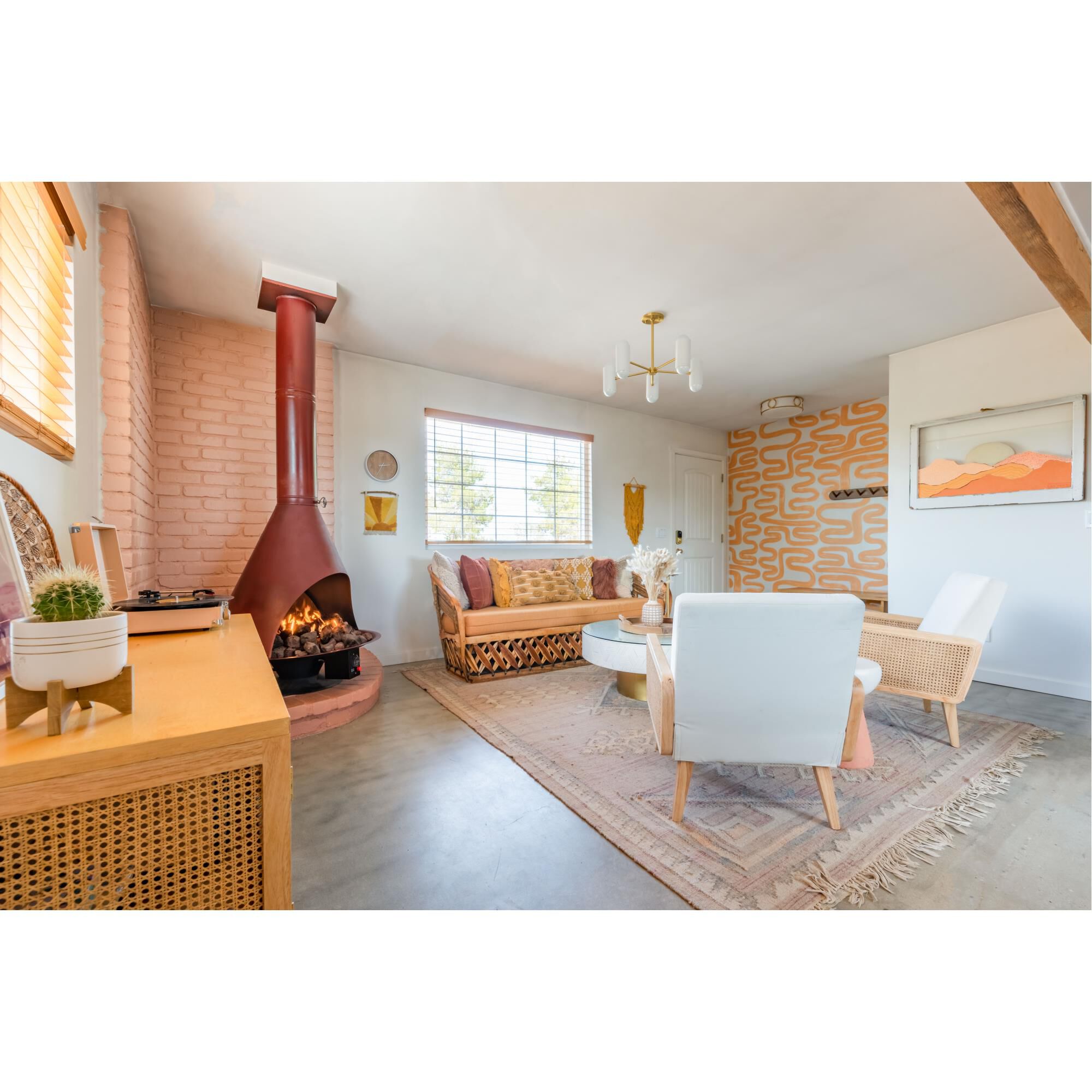 Shown in Aged Brass And Soft White Combo finish