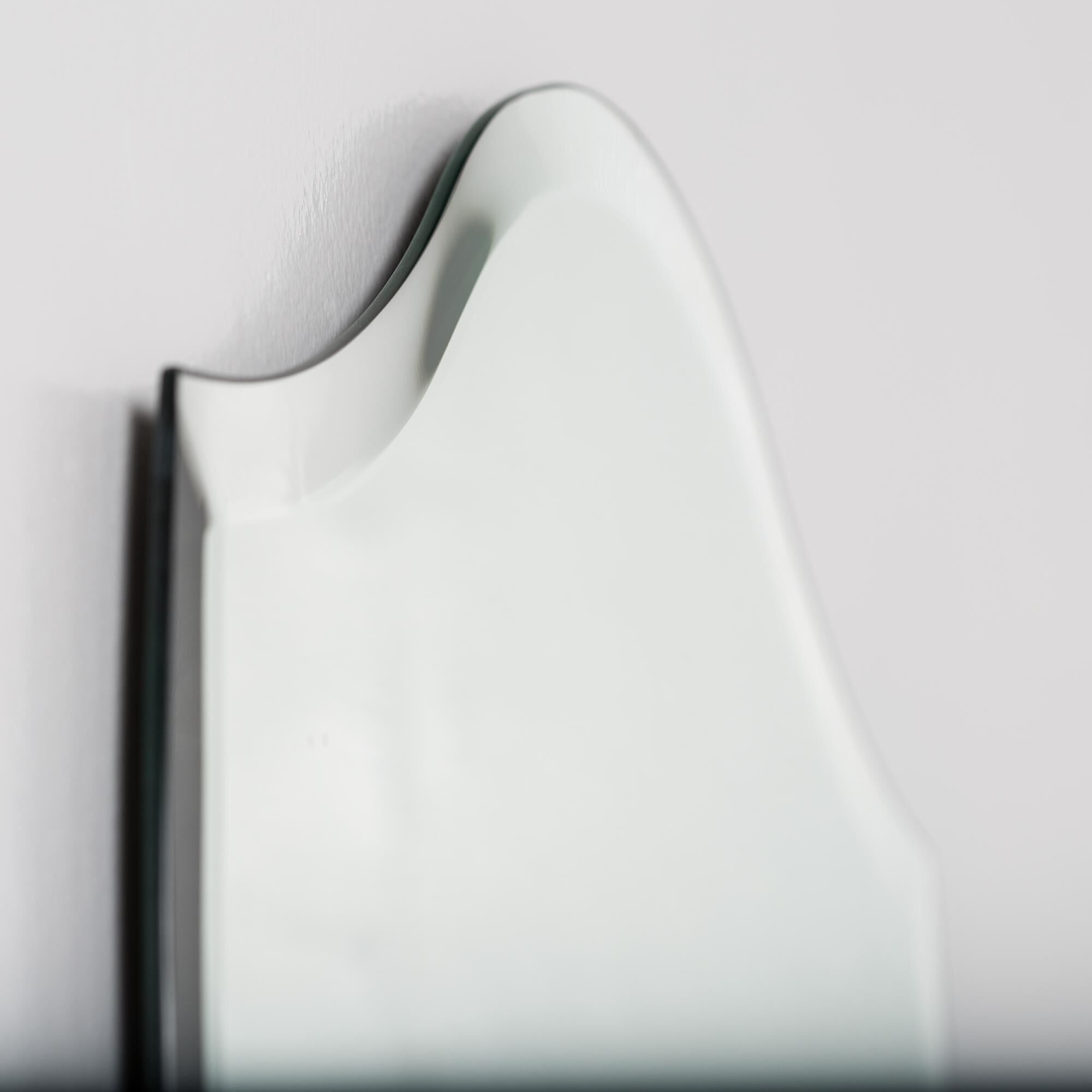 Shown in Mirror finish