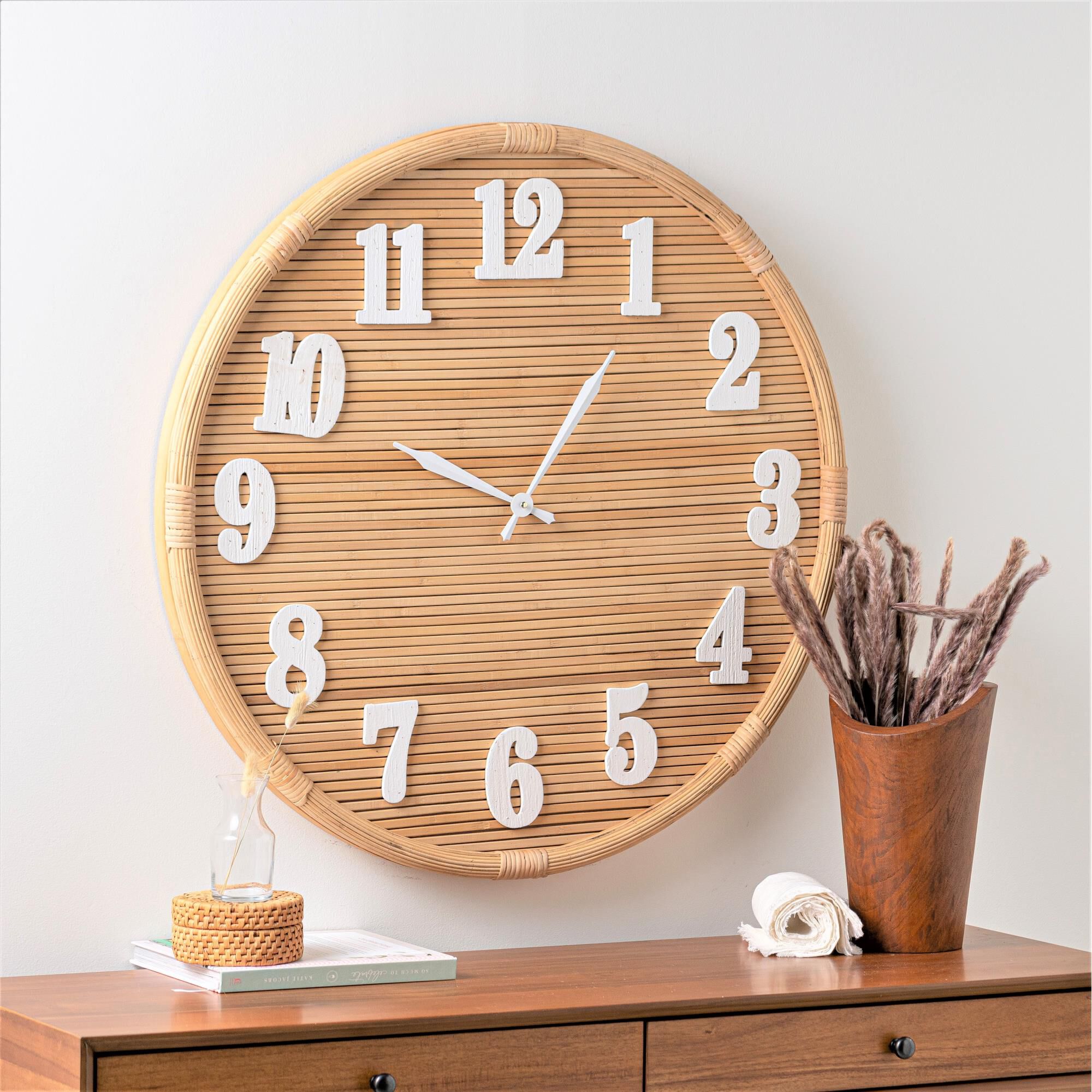 Shown in Natural Wood Face, White Hands finish