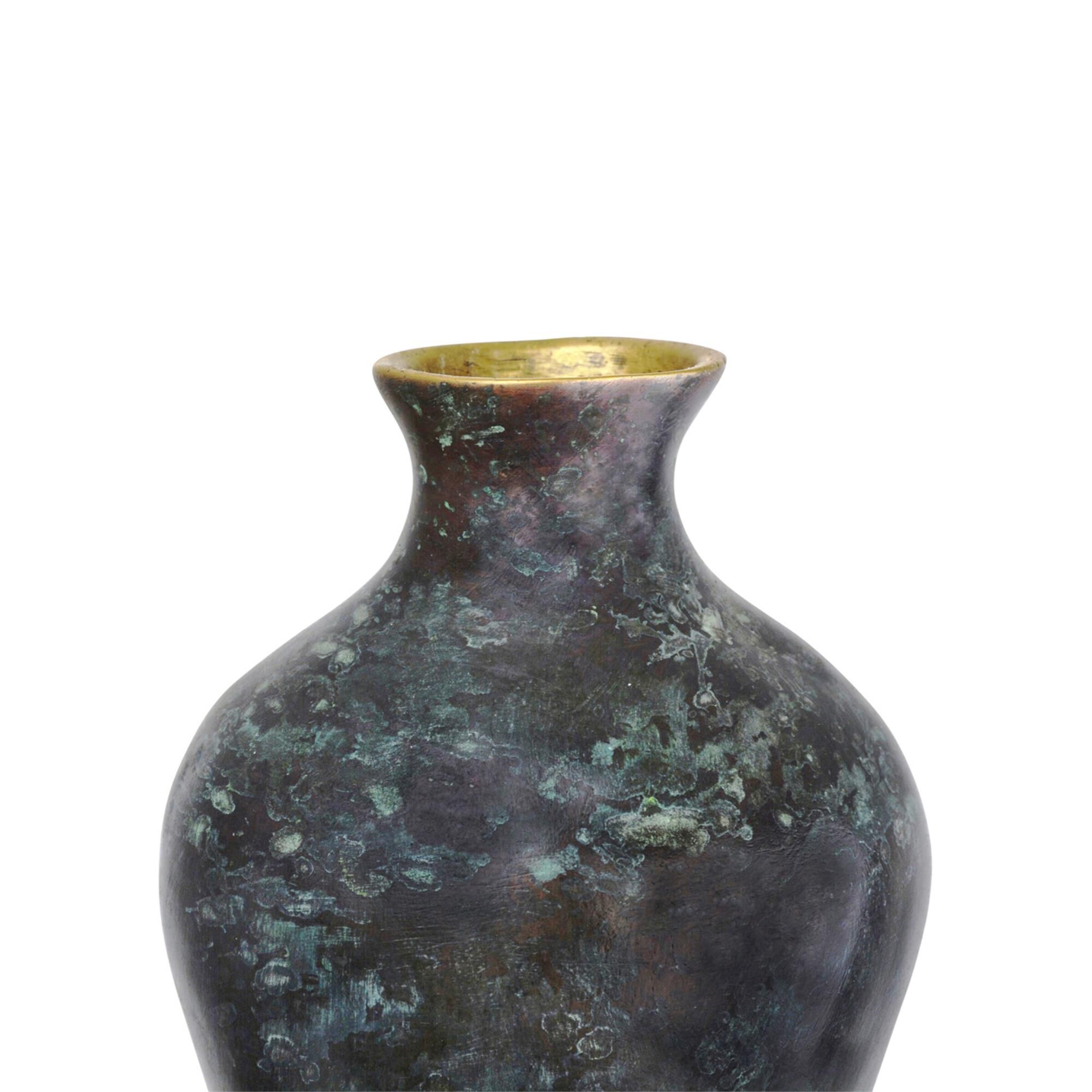 Luganzo Vase-Urn,