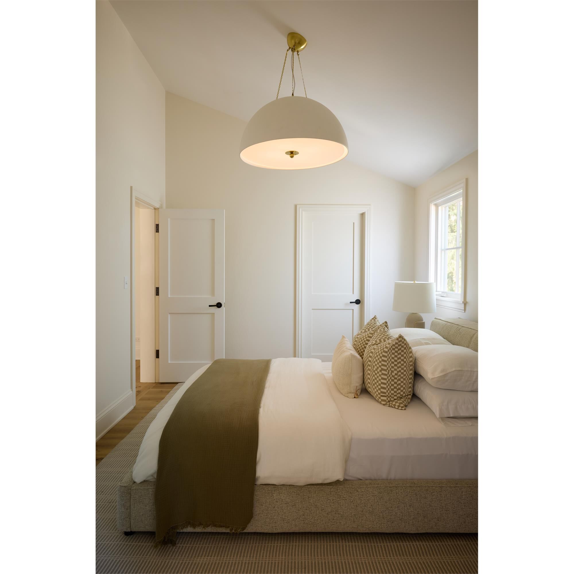 Mark D. Sikes Chiswick Medium Pendant Light,