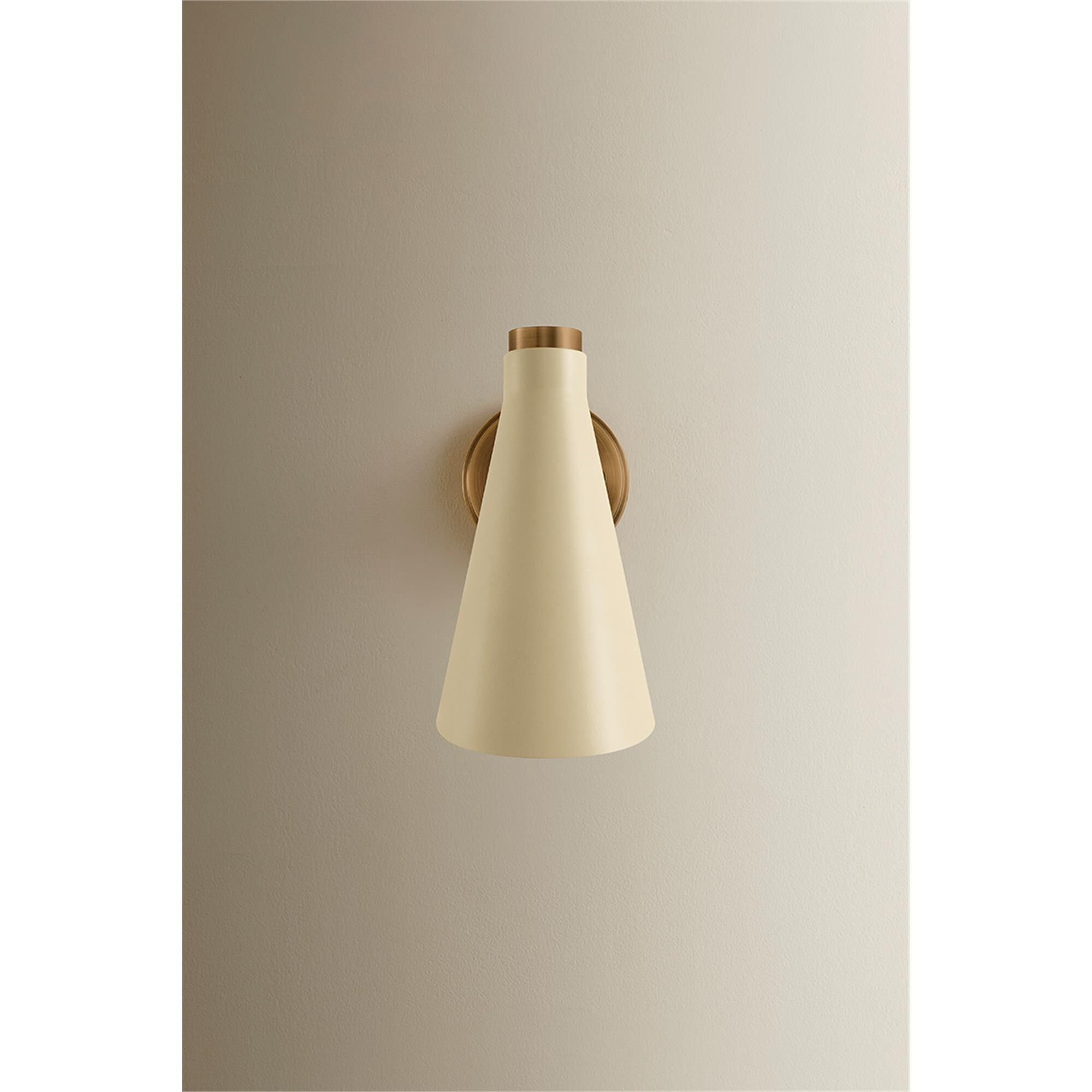 Andersen Medium Wall Sconce,