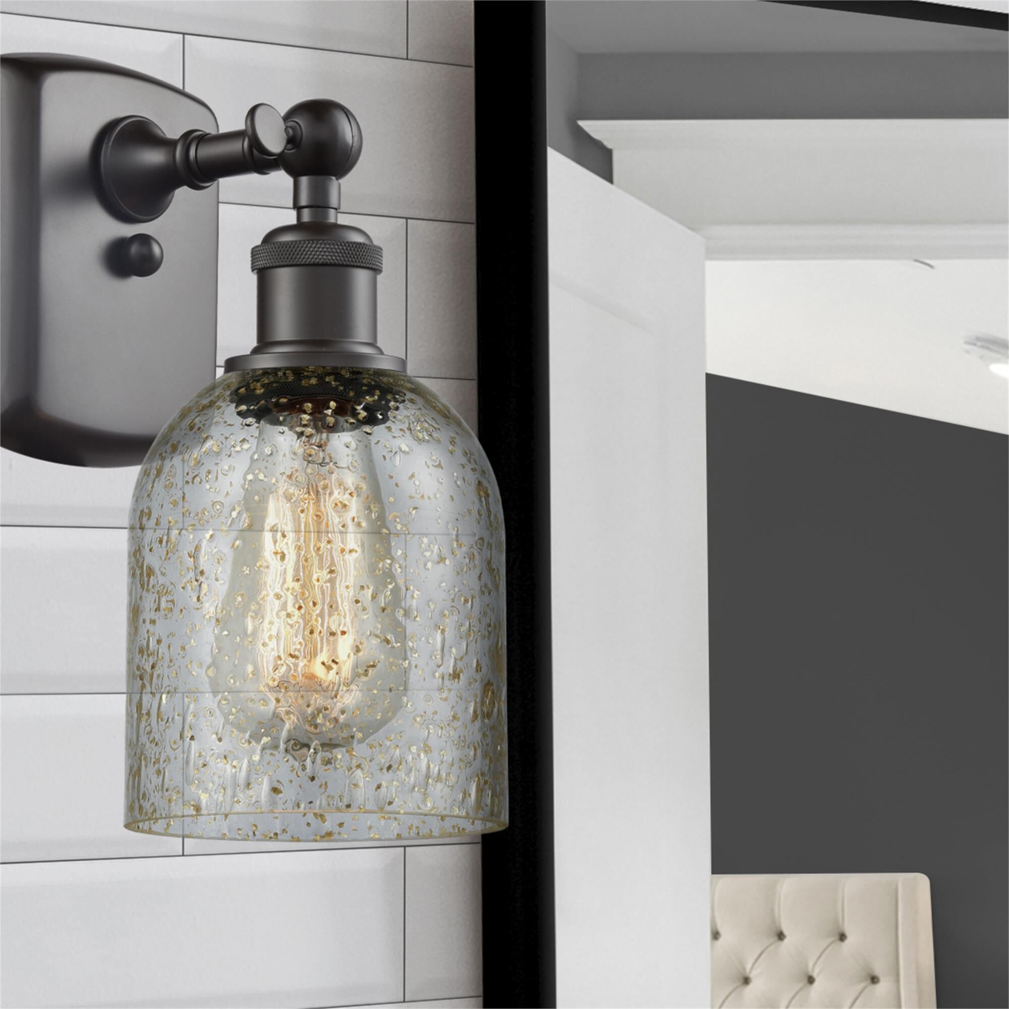 Shown in Oil Rubbed Bronze finish and Mica glass