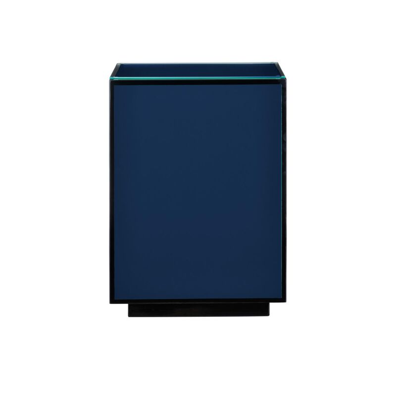 Lacquer End Table by Currey and Company