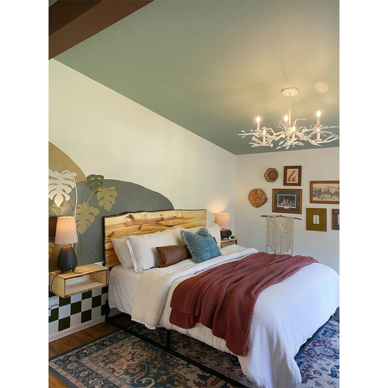 Kelly Behun Tiptoe Small Table Lamp by Hudson Valley Lighting