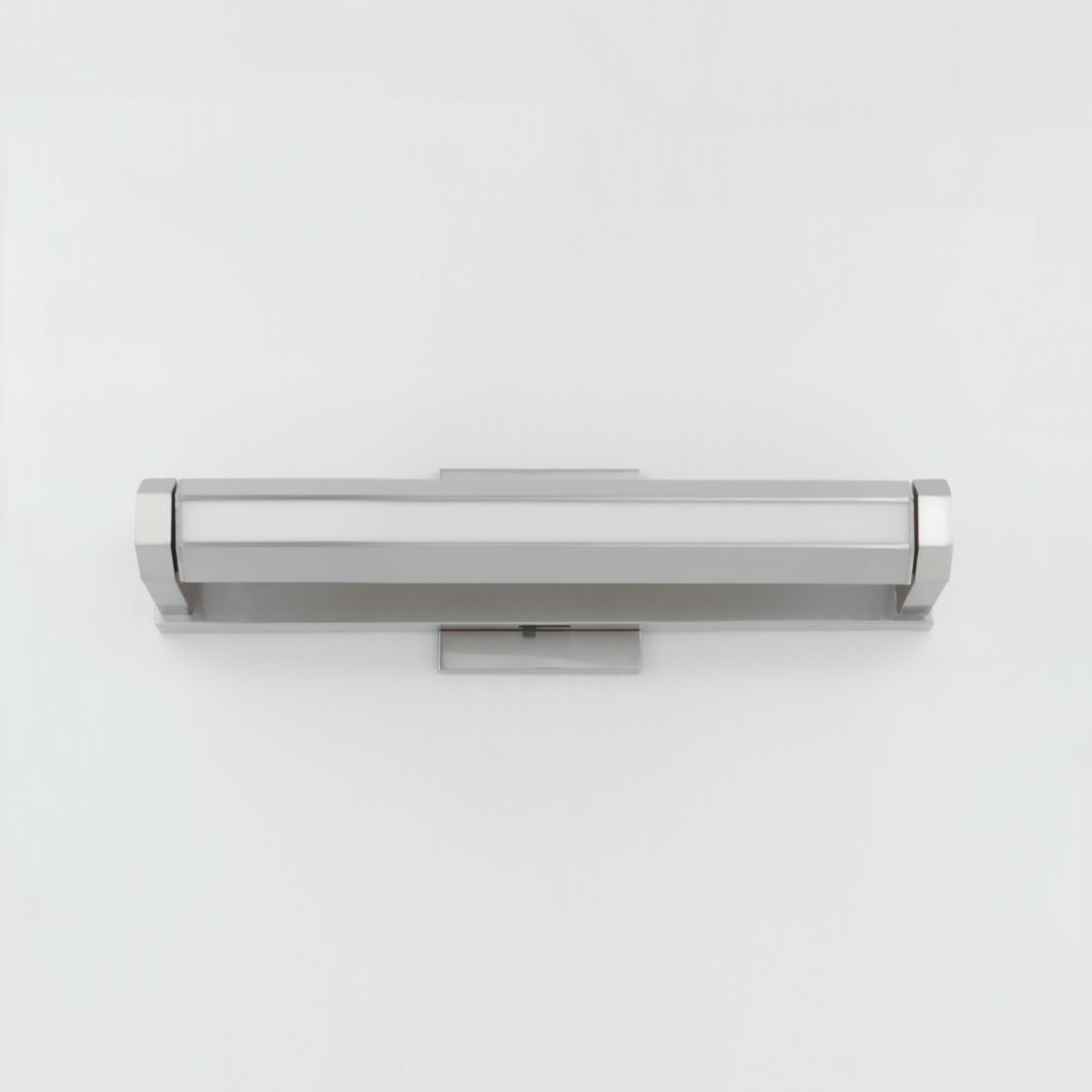 Braque 18 Inch Picture and Display Light by ET2 Lighting