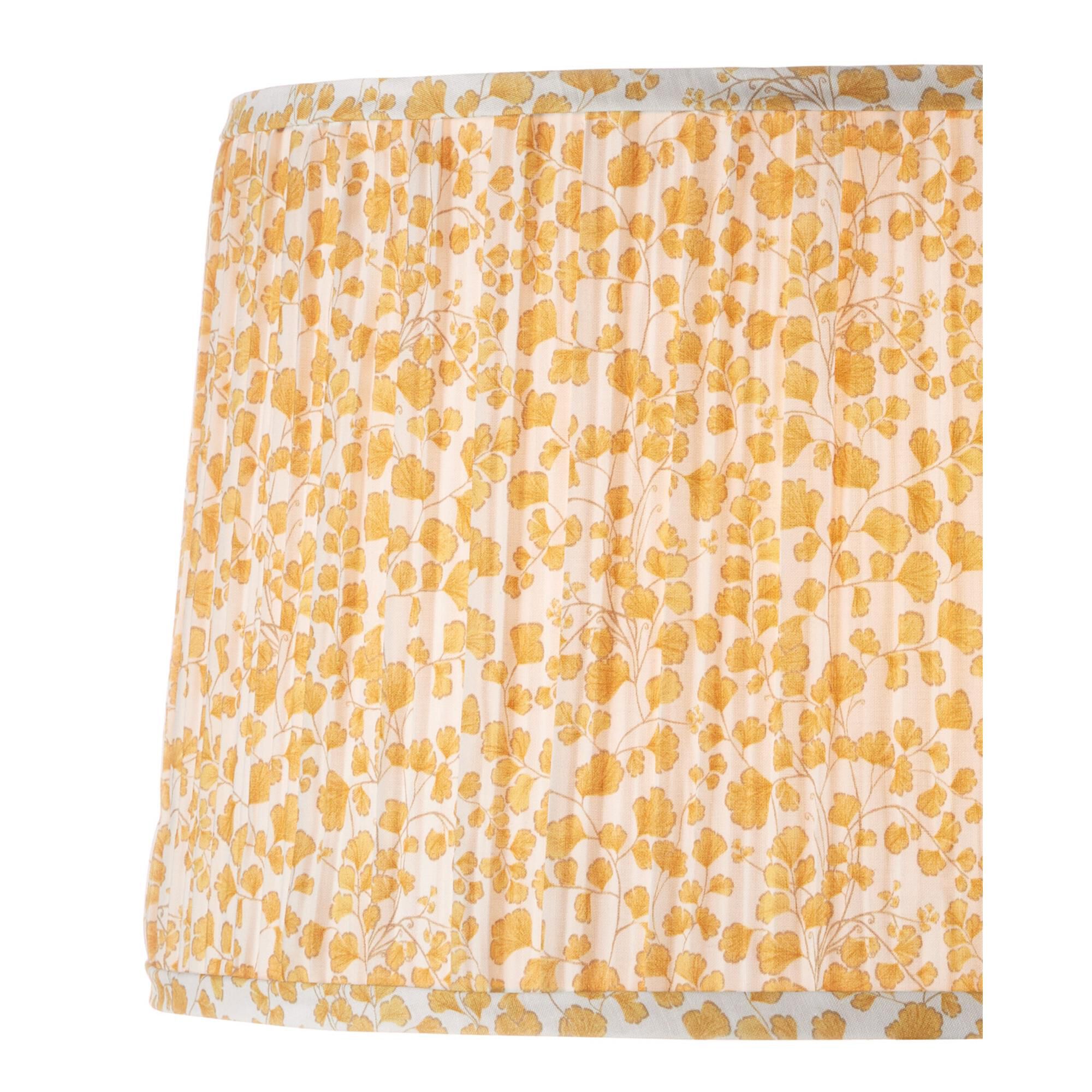 Maiden Accessory Shade,