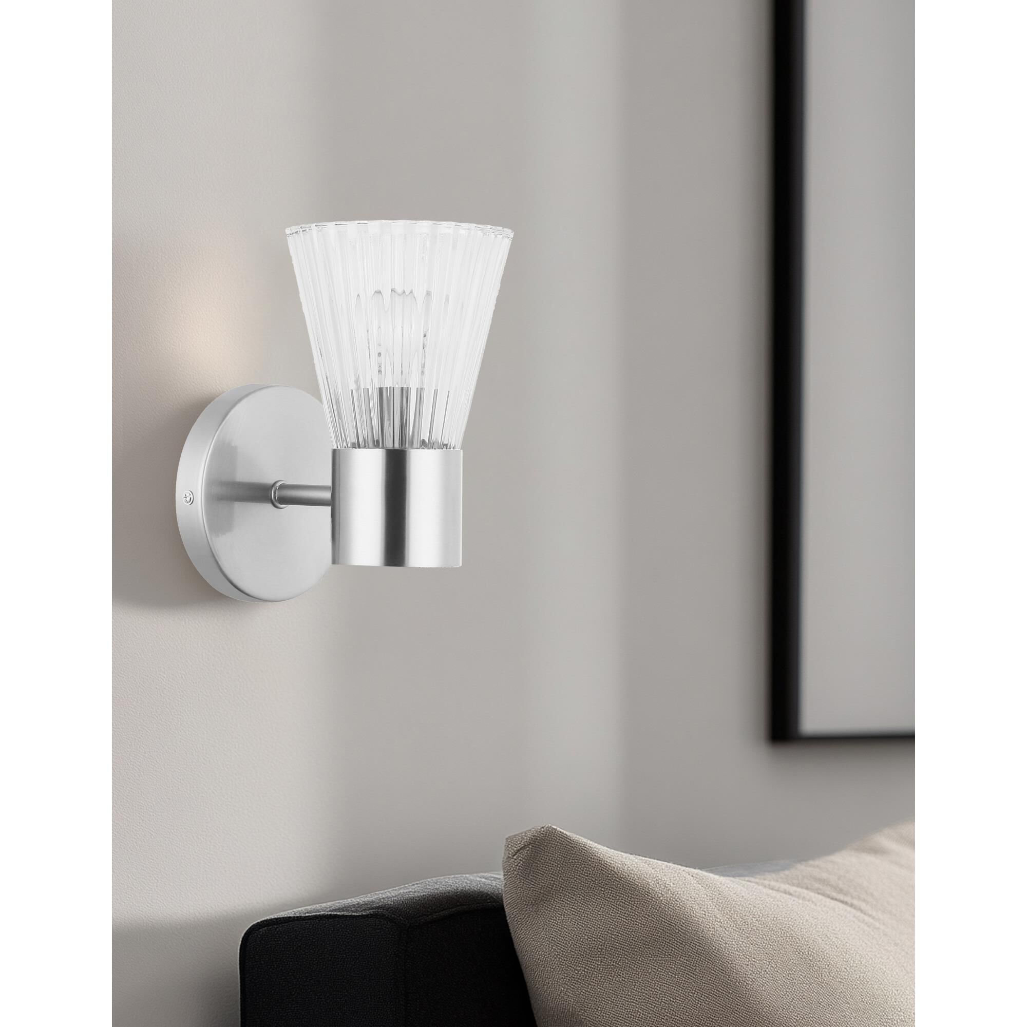 Shown in Polished Chrome finish and Clear glass