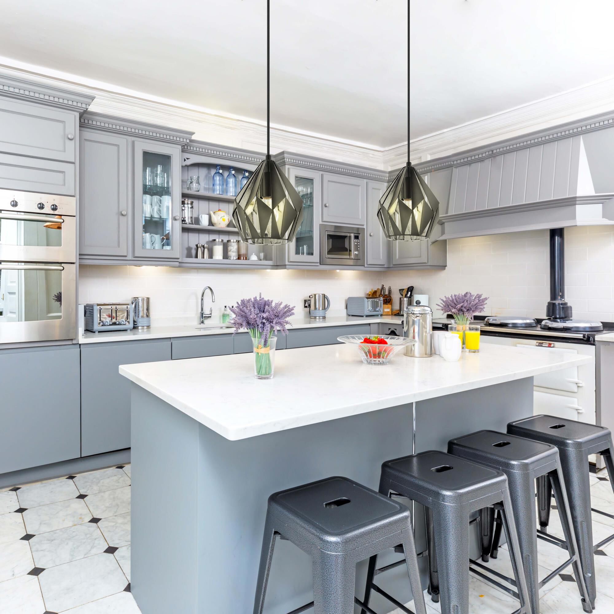 Shown in Black and Silver finish and Black Exterior and Silver Interior shade