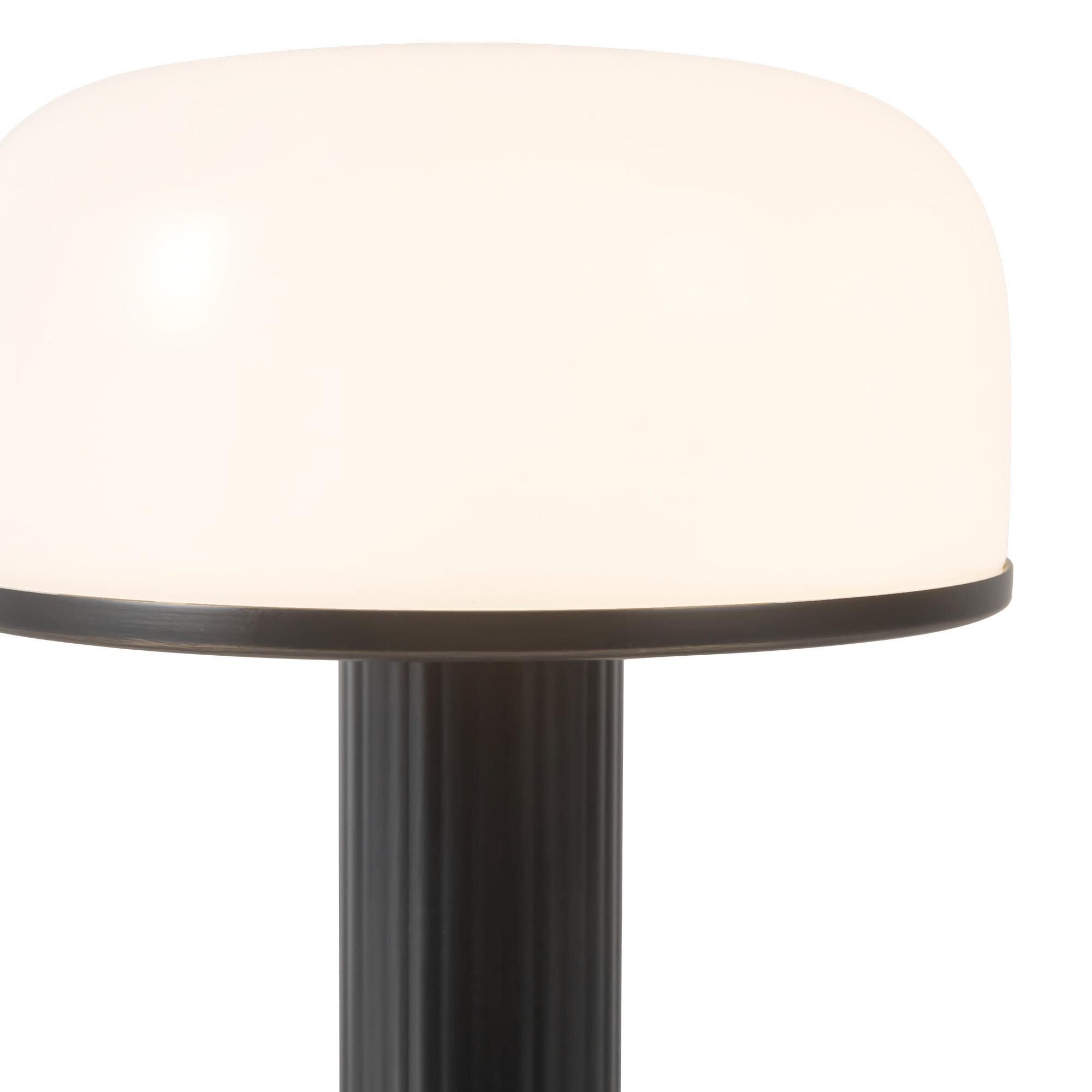 Shown in Urban Bronze finish and Glossy Opal glass