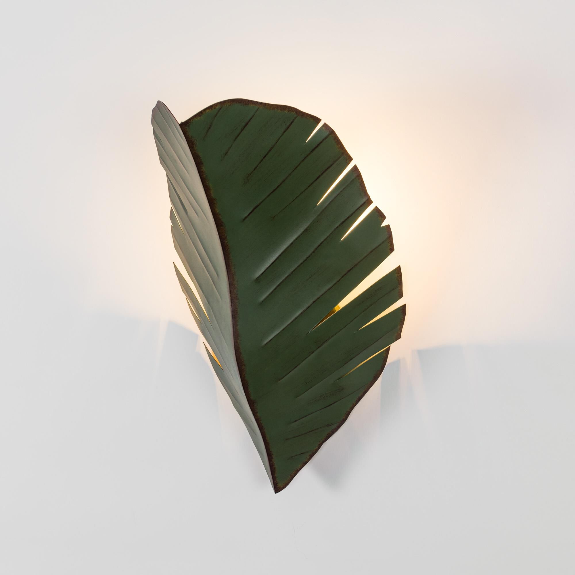Shown in Banana Leaf finish and Banana Leaf glass