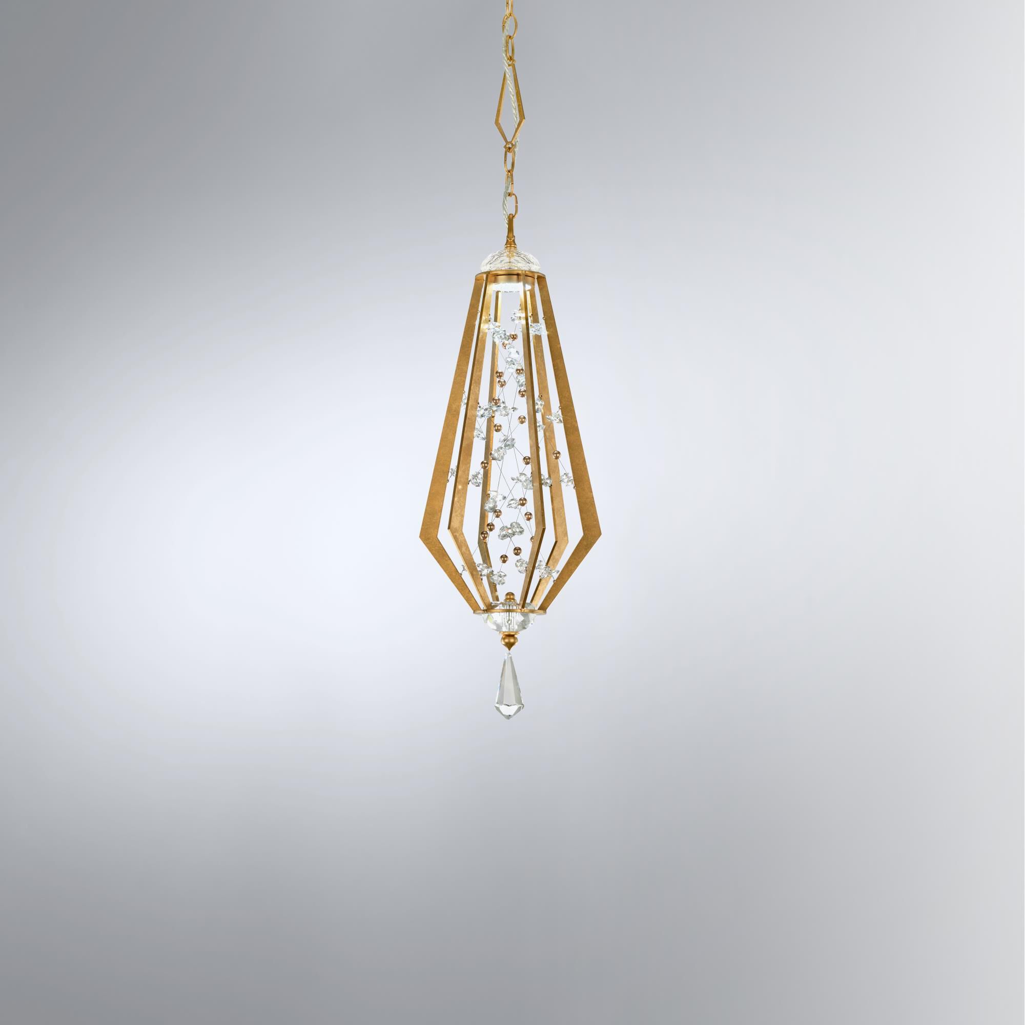 Shown in Heirloom Gold With Gold Pearl finish and Radiance crystal and Crystal glass